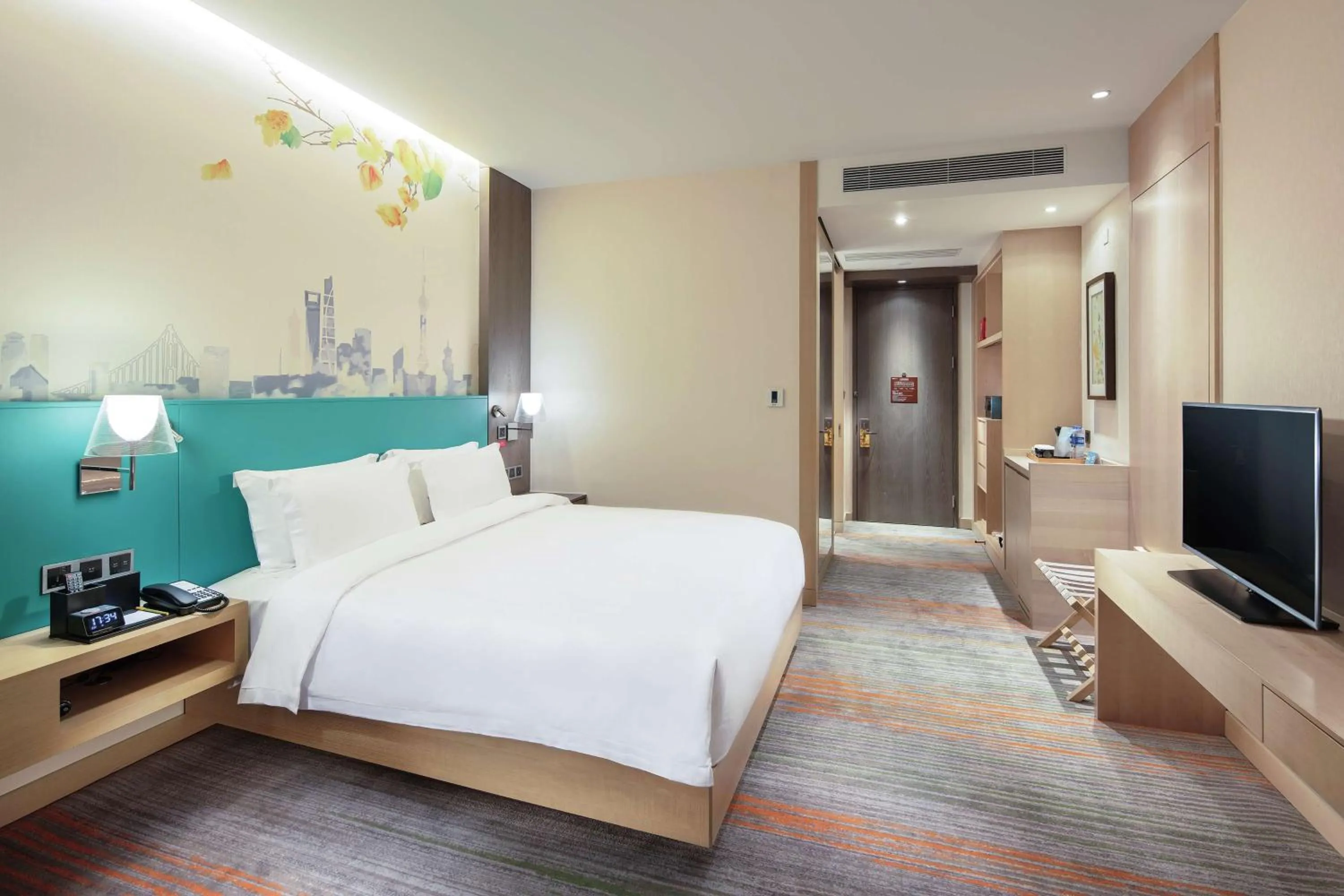 Bedroom, Bed in Hilton Garden Inn Shanghai Hongqiao NECC