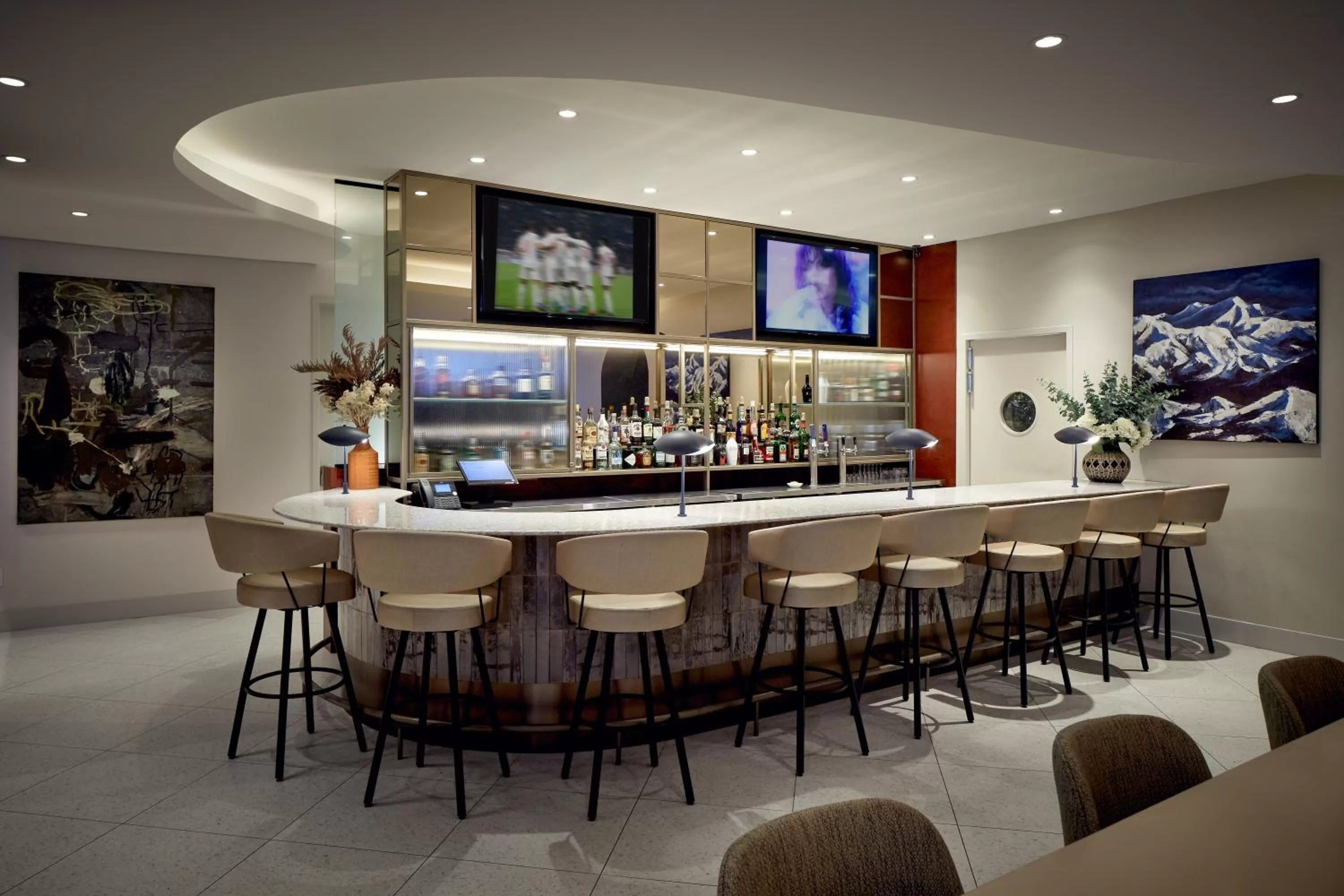 Lounge or bar in Holiday Inn & Suites Montreal Airport by IHG