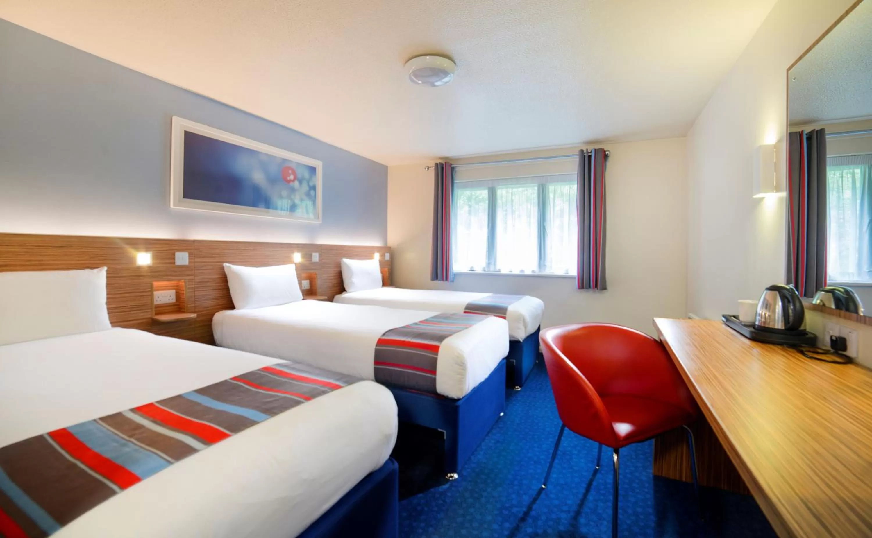 Bed in Travelodge Dublin Airport North 'Swords'