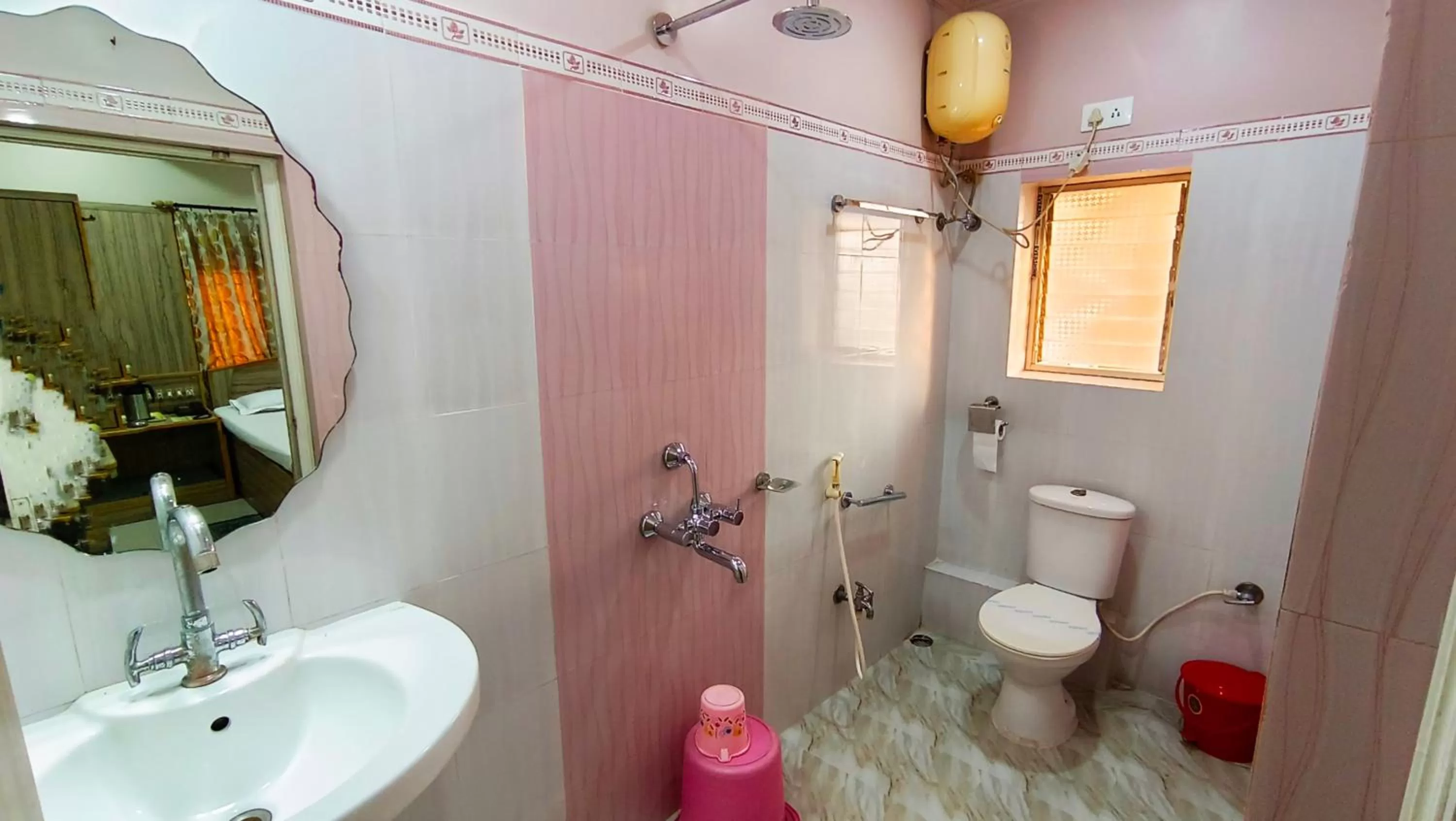 Bathroom in Hotel Samrat