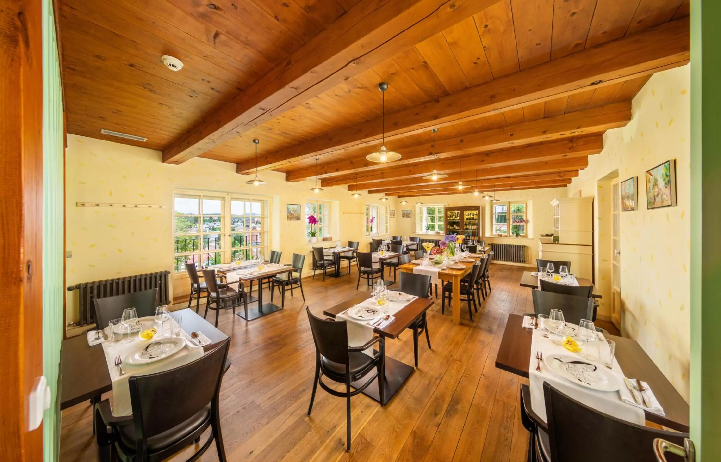 Restaurant/places to eat in Bellevue Hotel Benešov