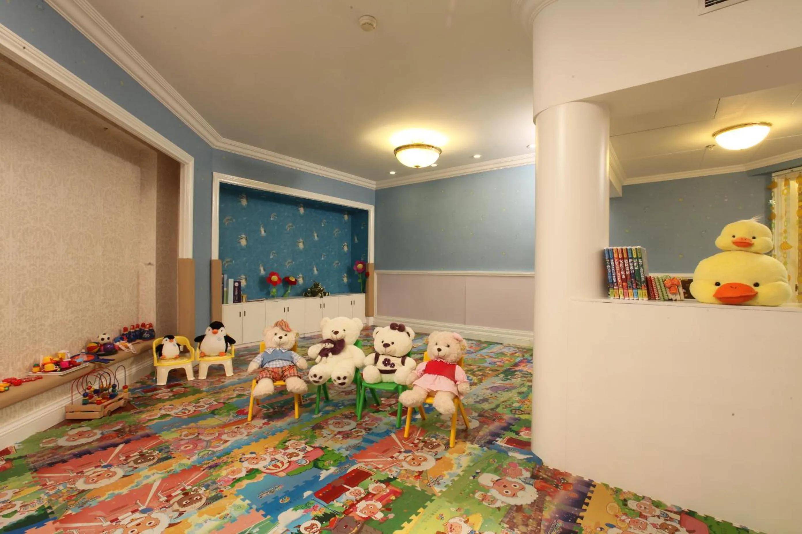 Children play ground in Green Lake Hotel