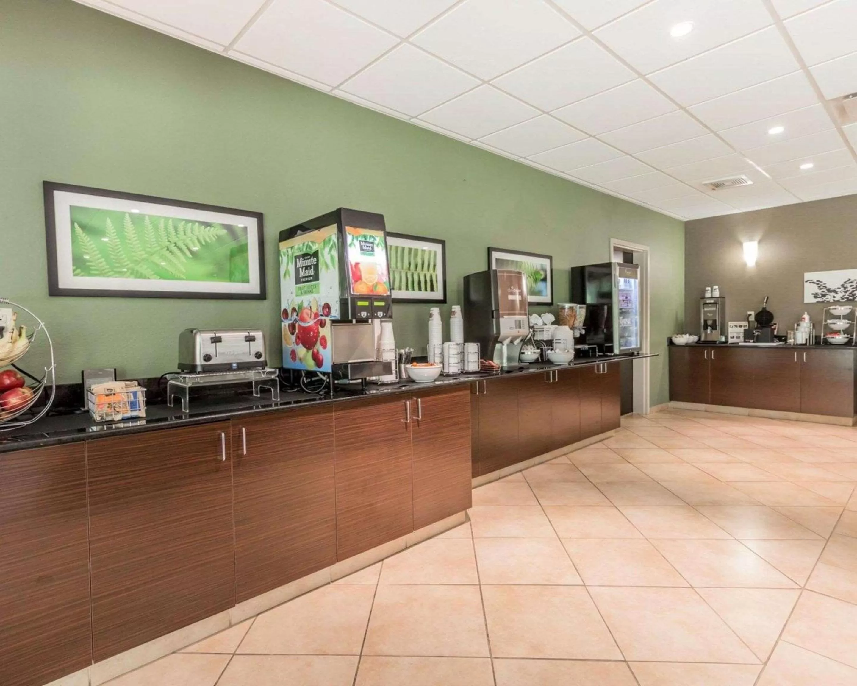 Restaurant/places to eat in Sleep Inn & Suites Middlesboro