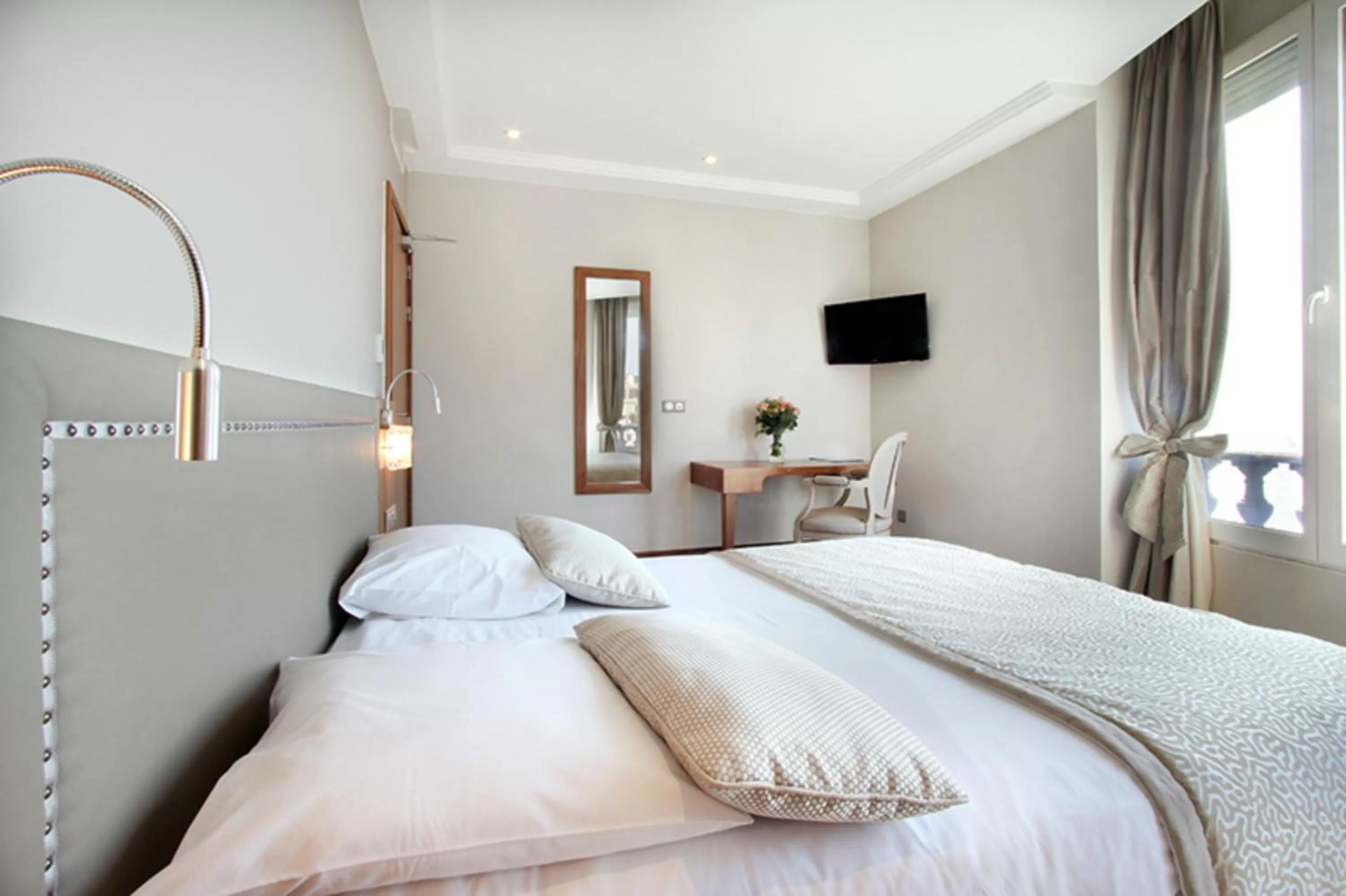 Bedroom, Bed in Le Rhul