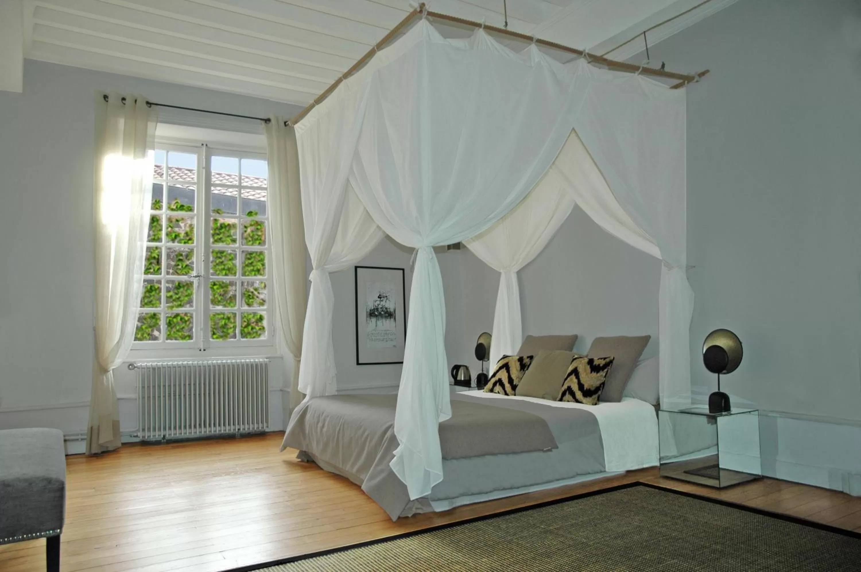 Bed in La Demeure du Lac de Fugeres