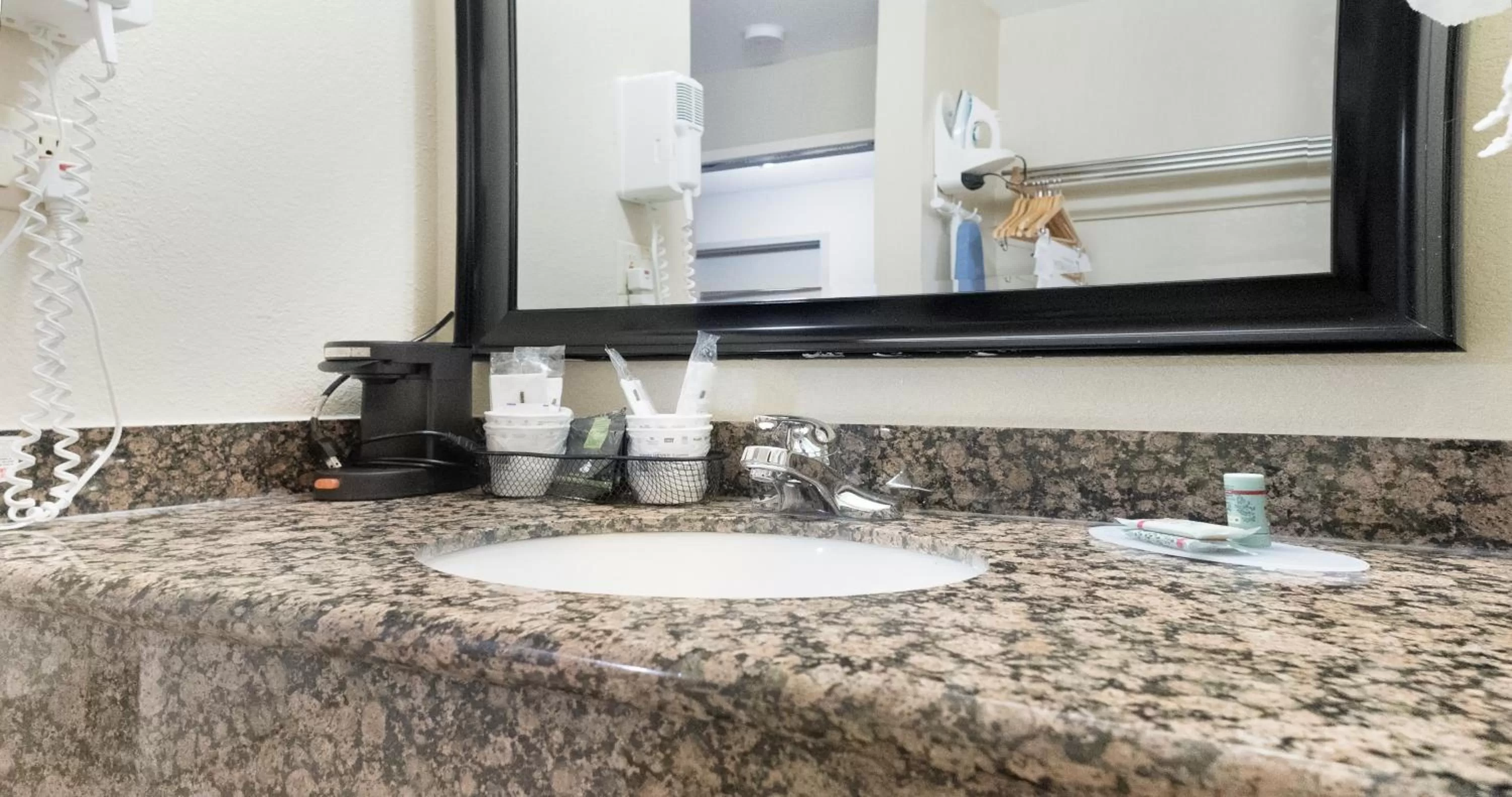 Bathroom in Best Western Amador Inn