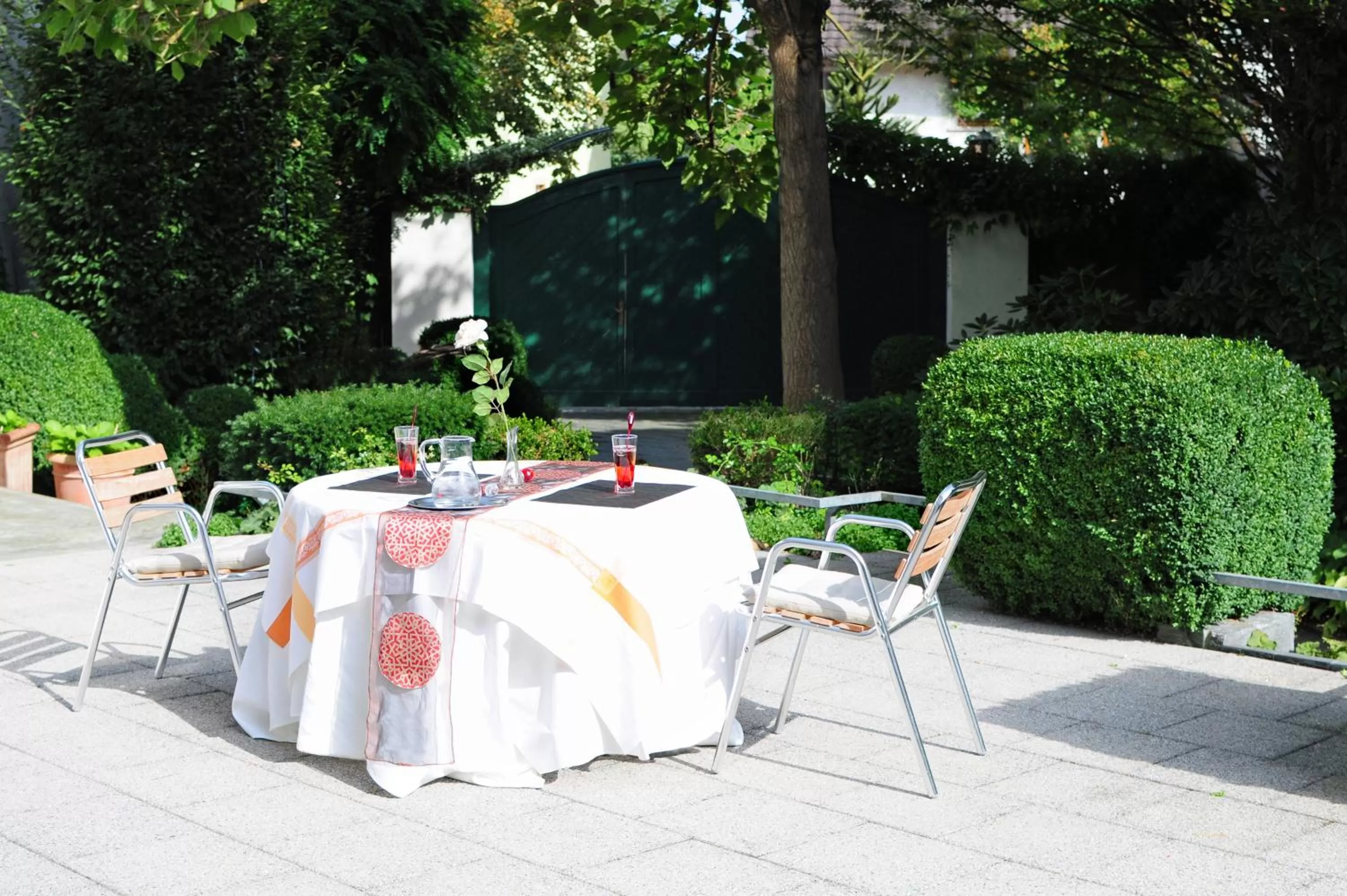 Patio in Hotel Krone Überlingen am Ried