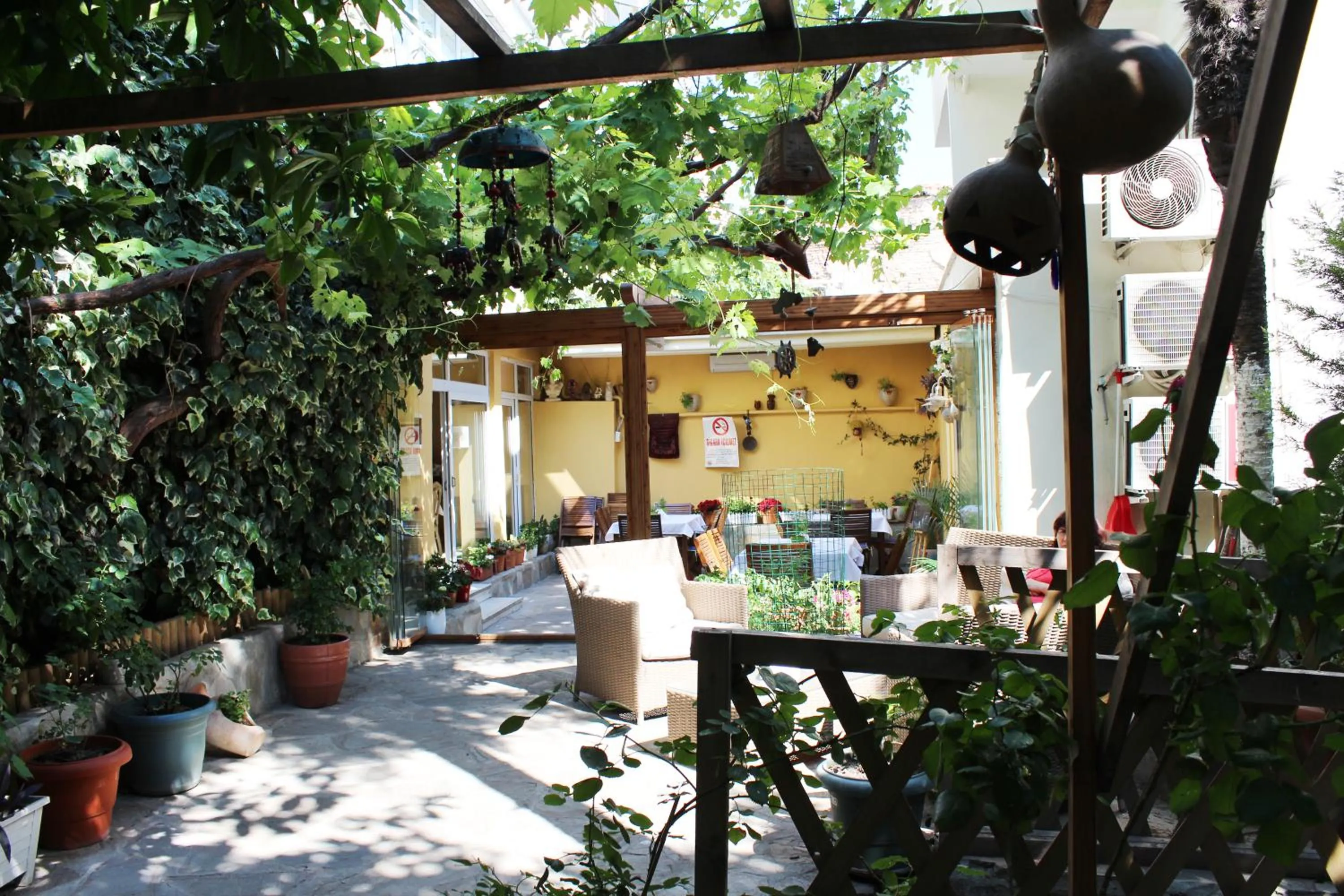 Garden in Divas Hotel