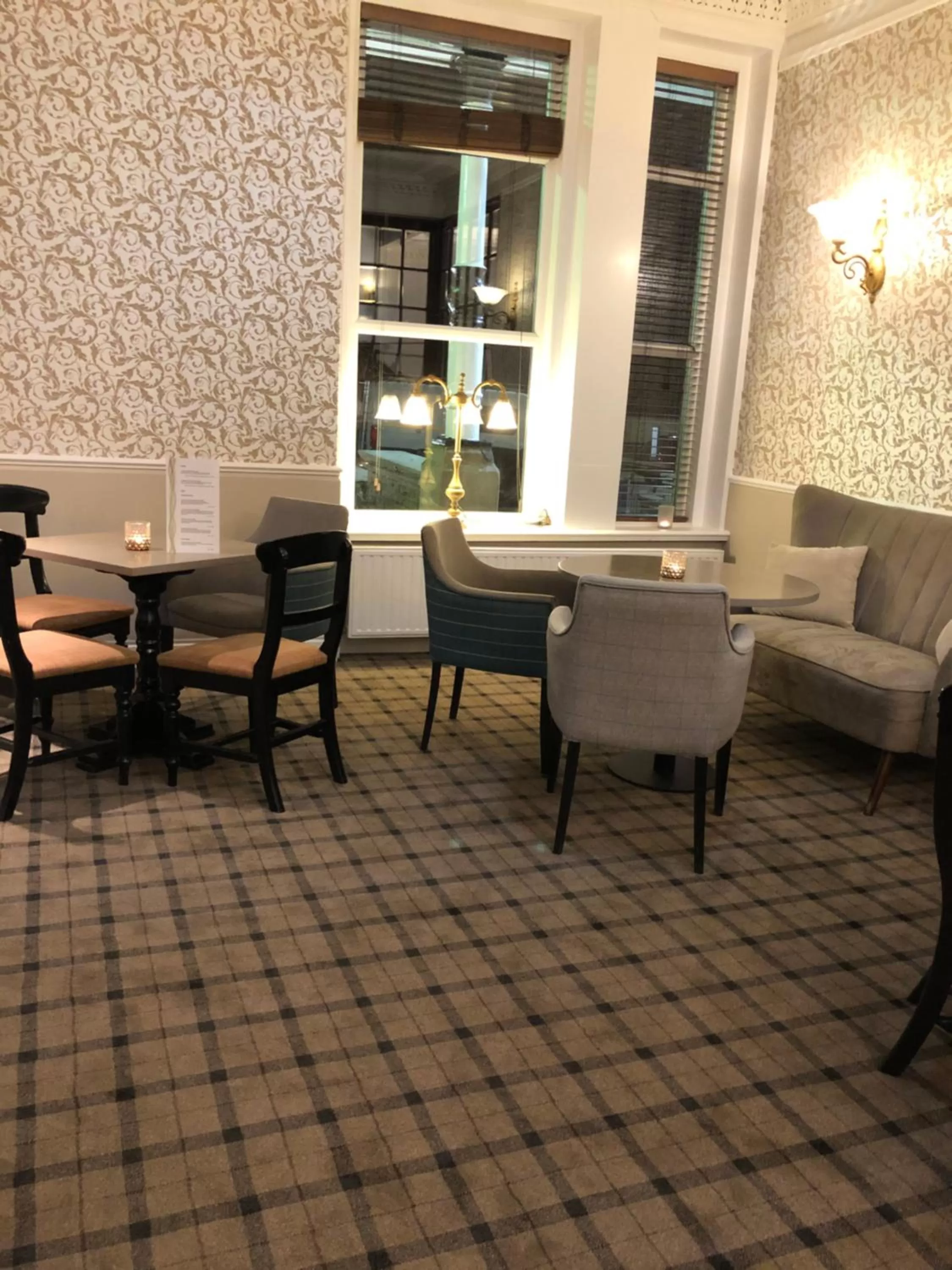 Lounge or bar in The Clarendon Hotel