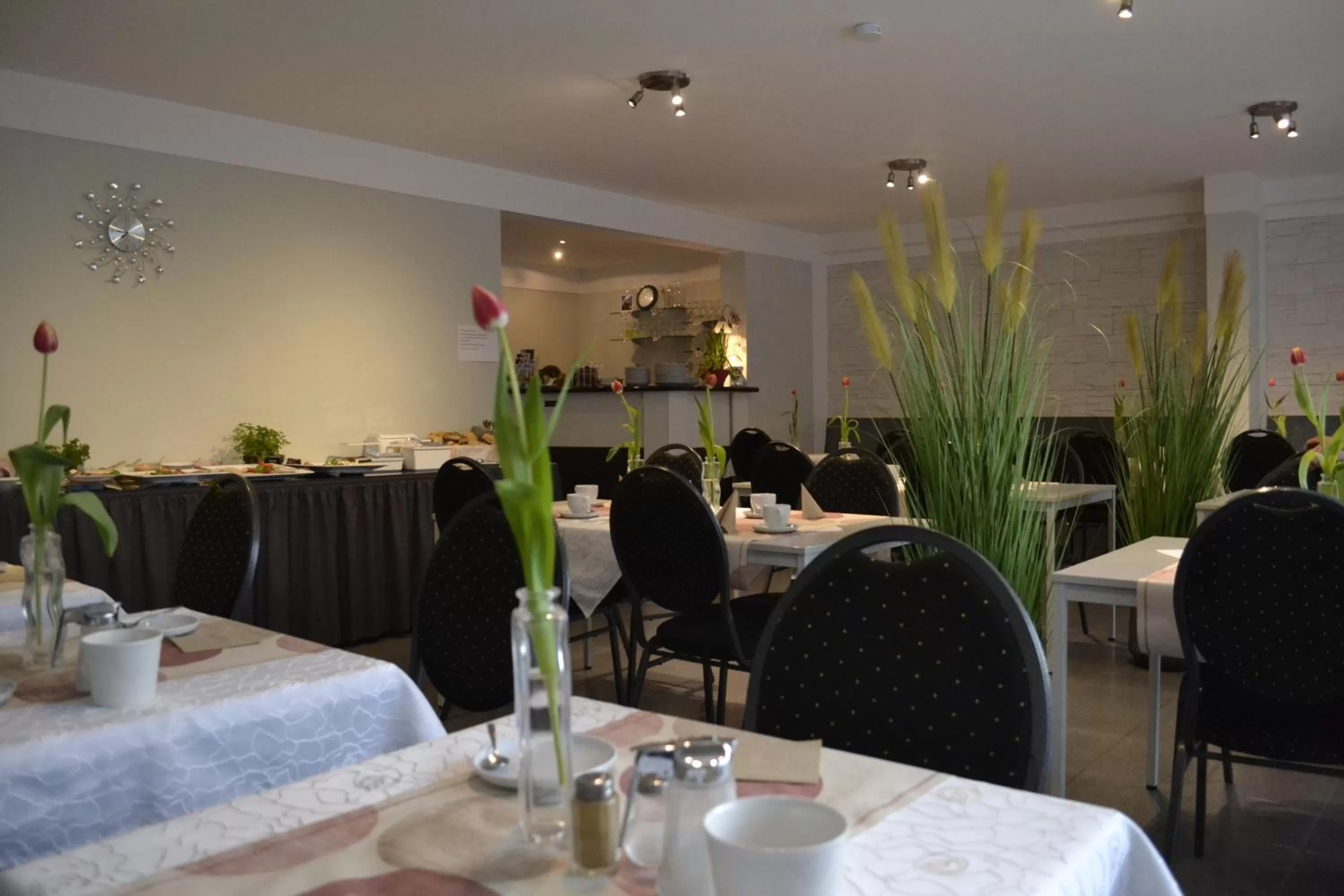 Restaurant/Places to Eat in Hotel-Café-Galerie