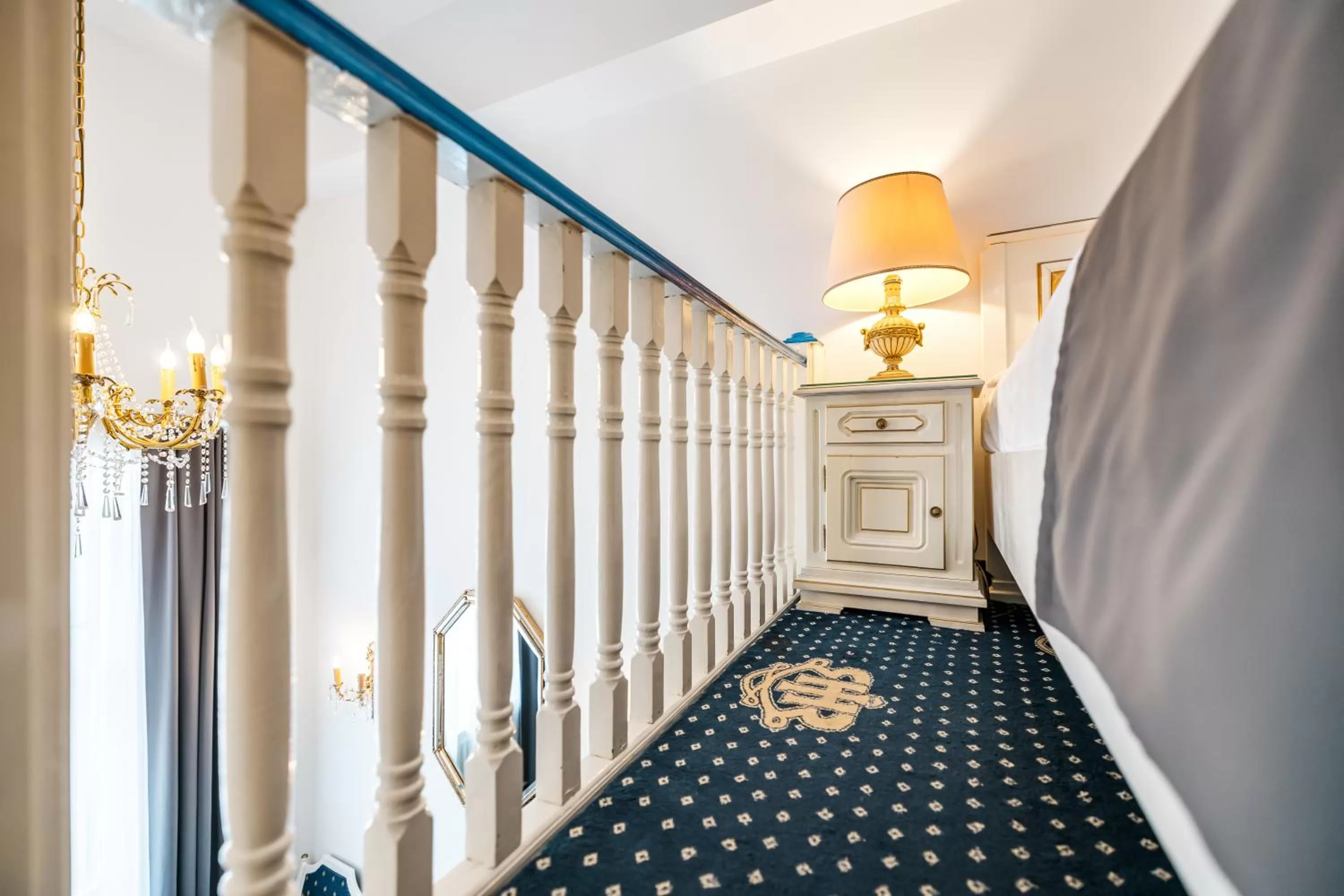 hair dresser in Hotel Imparatul Romanilor Hotel & SPA