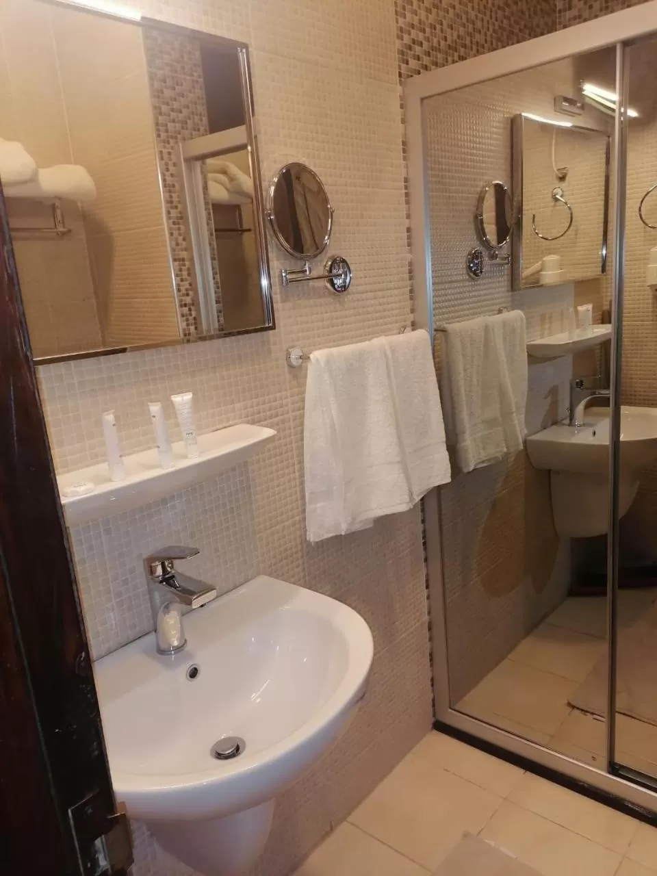 Bathroom in Al-Ahlam Hotel Apartments