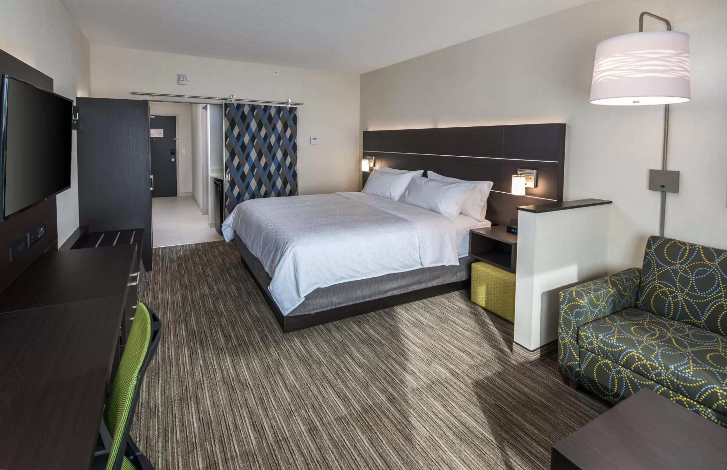 Queen Suite with Two Queen Beds with Accessible Bathtub  in Holiday Inn Express Hotel & Suites Yuma by IHG