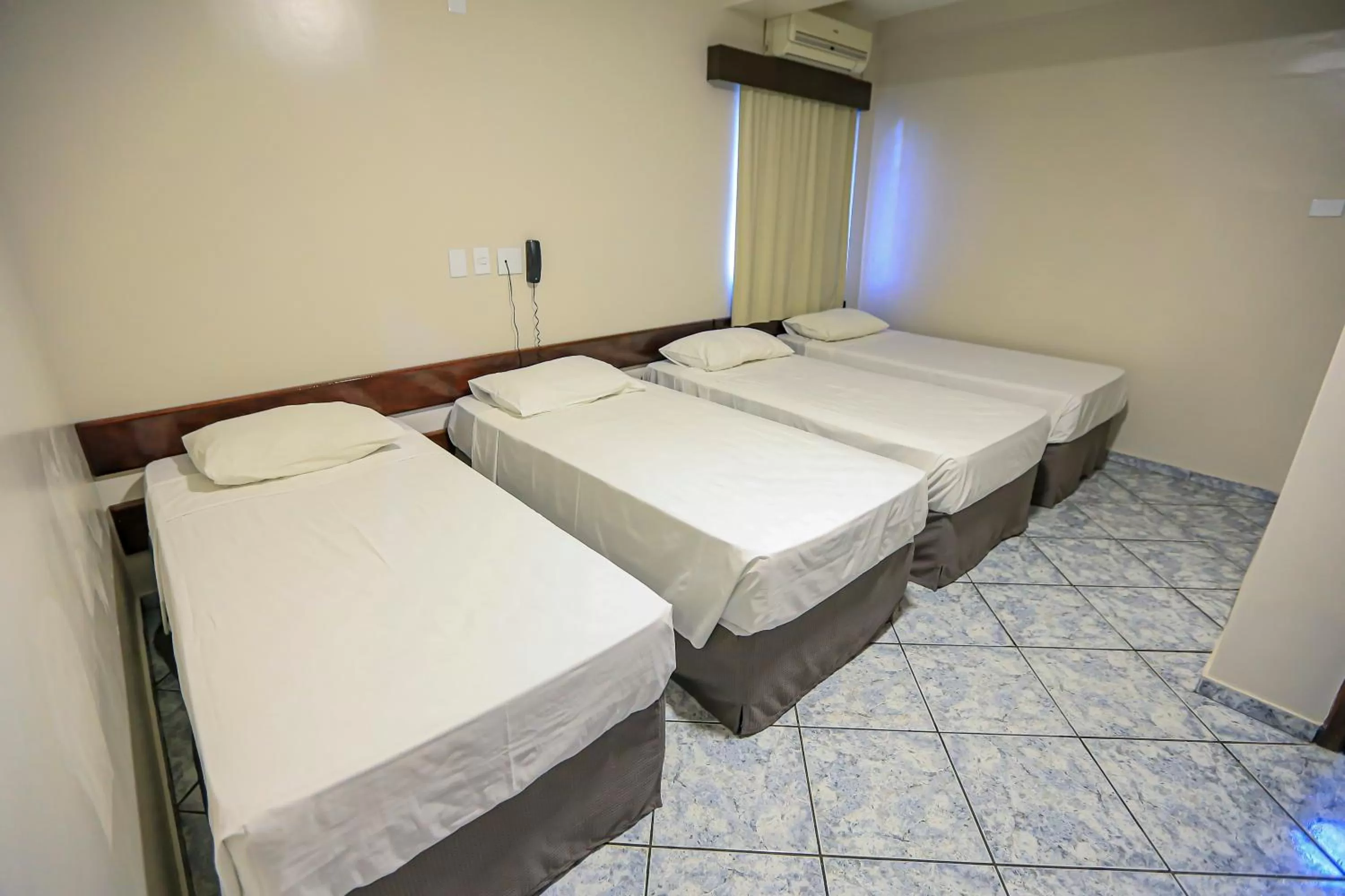 Photo of the whole room in Foz Express Hotel Centro