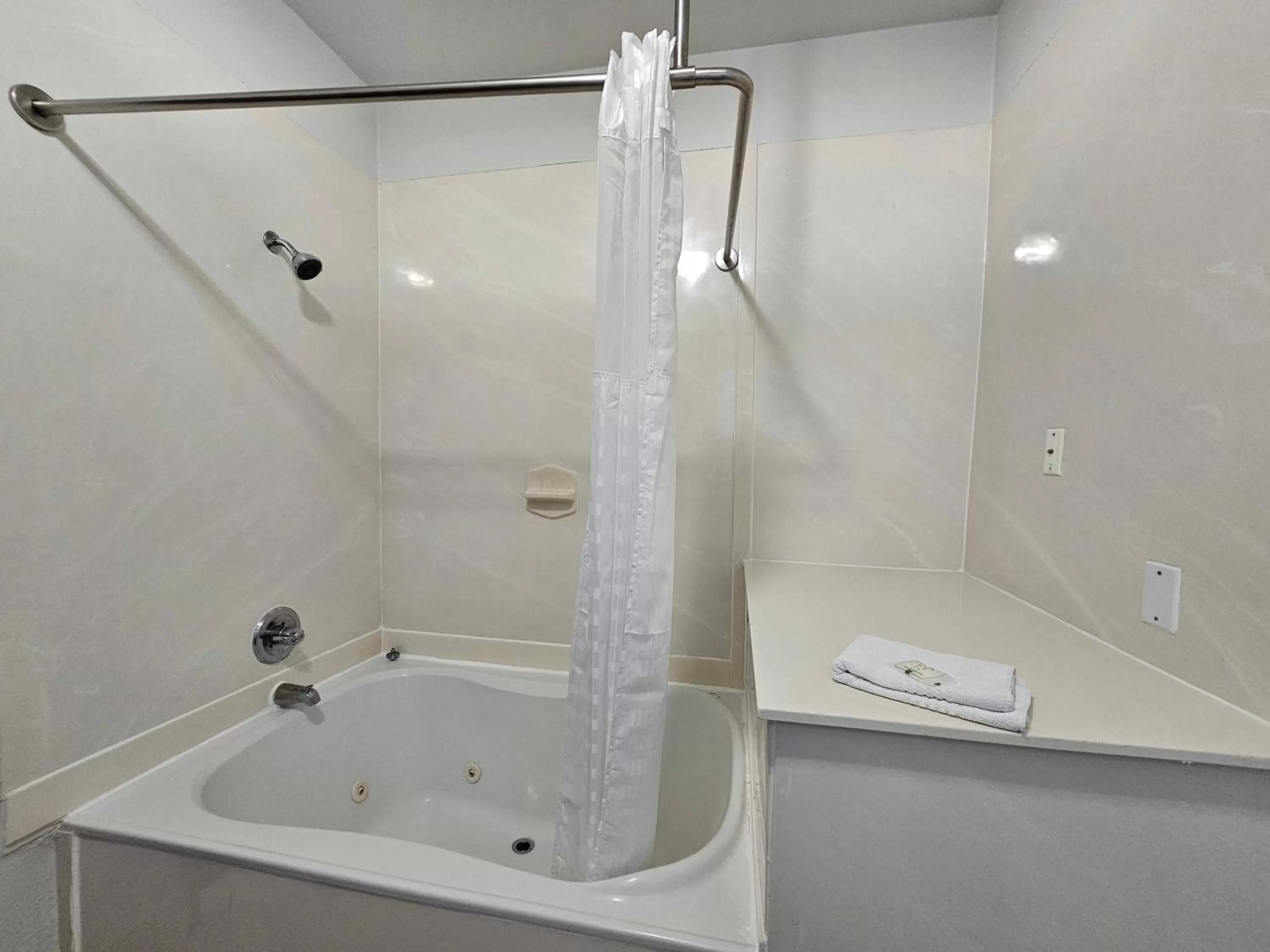 King Suite with Whirlpool Bath - Accessible/Non-Smoking in Quality Inn & Suites DFW Airport South