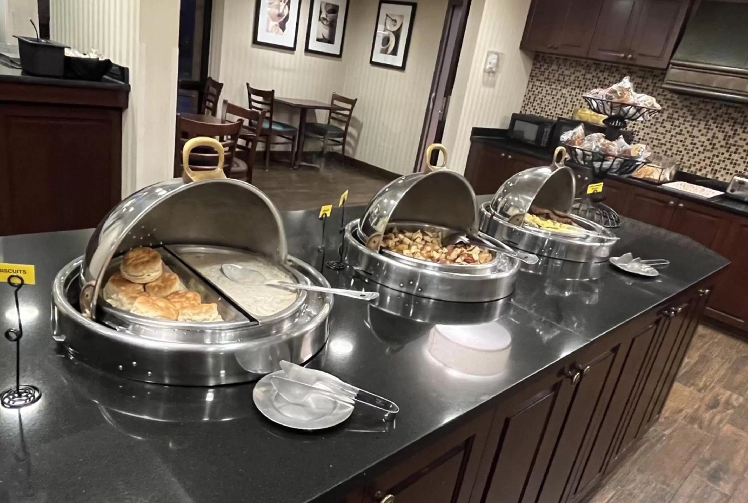 Breakfast in Hotel Lotus Kansas City Stadium