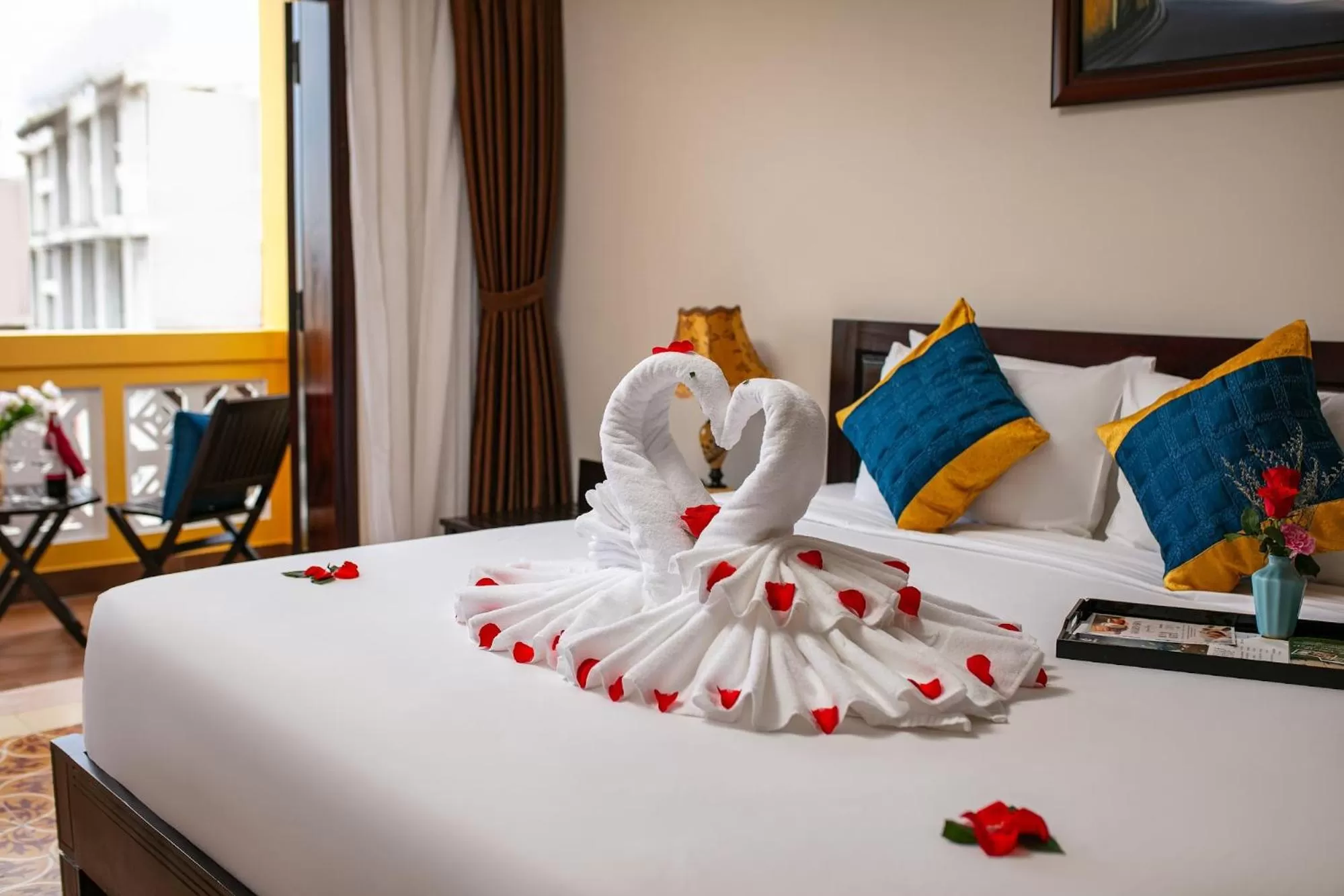 Bed in La Charm Hoi An Hotel & Spa