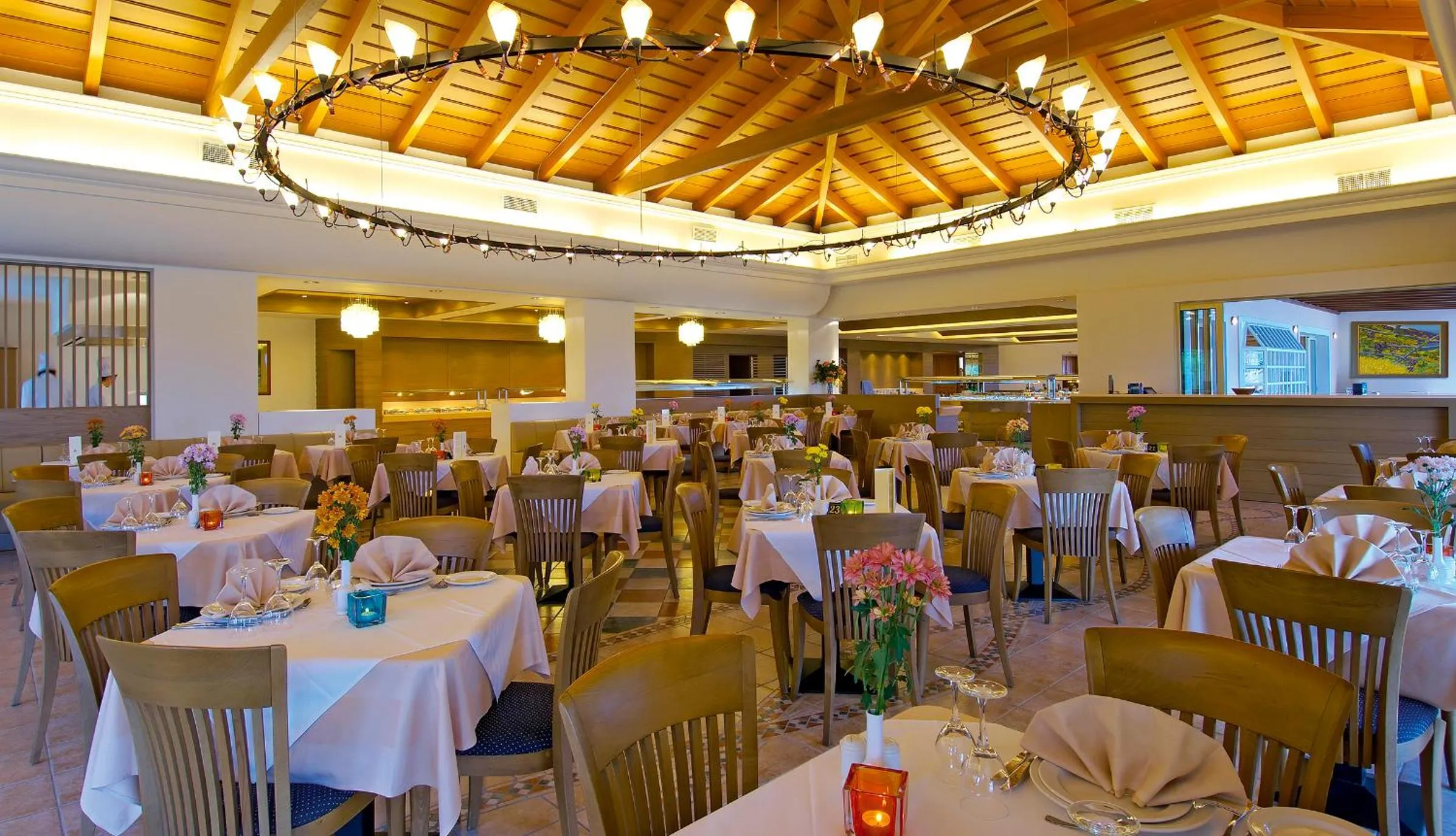 Restaurant/places to eat in Pilot Beach Resort