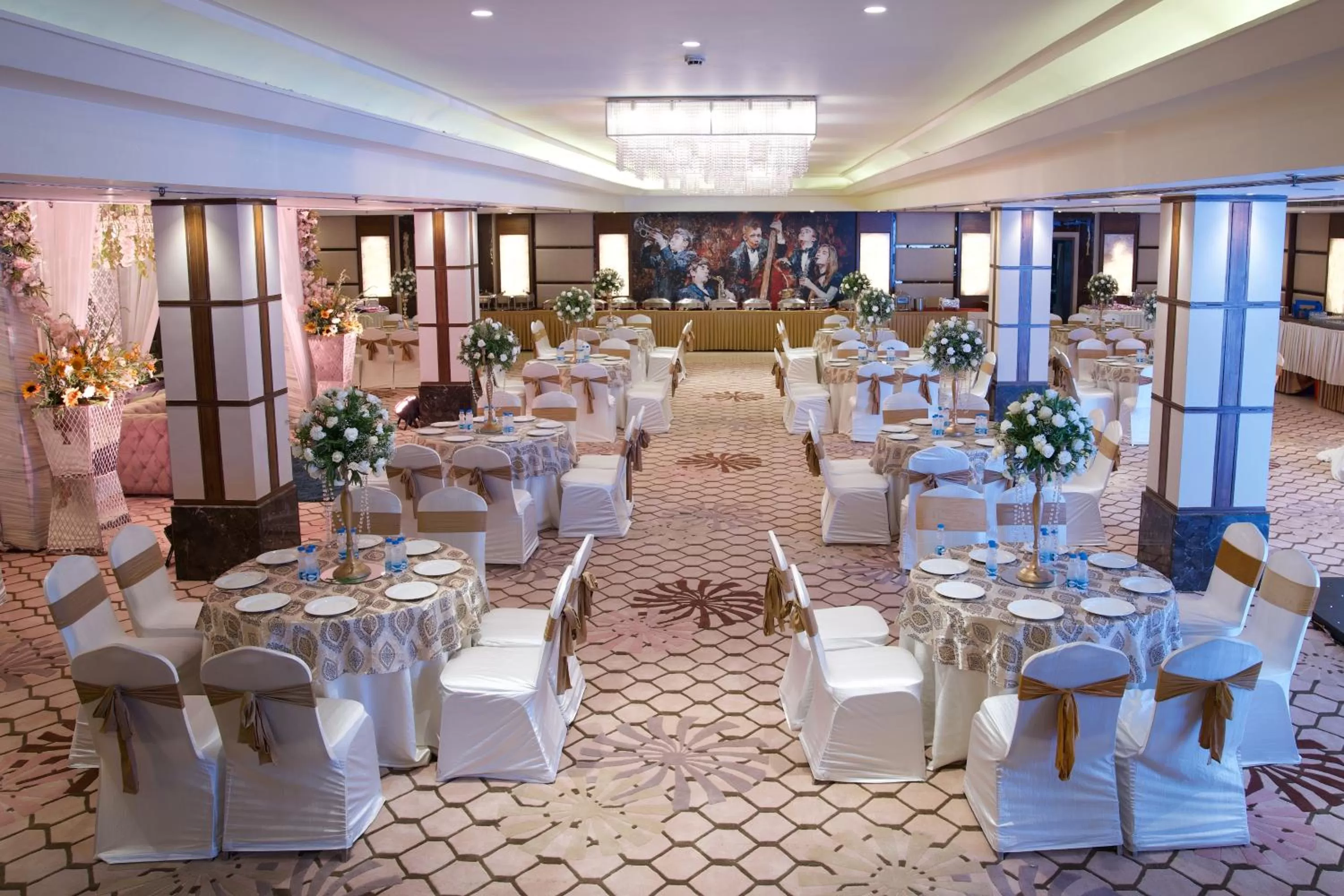 Restaurant/places to eat in Ramada by Wyndham Jalandhar City Center