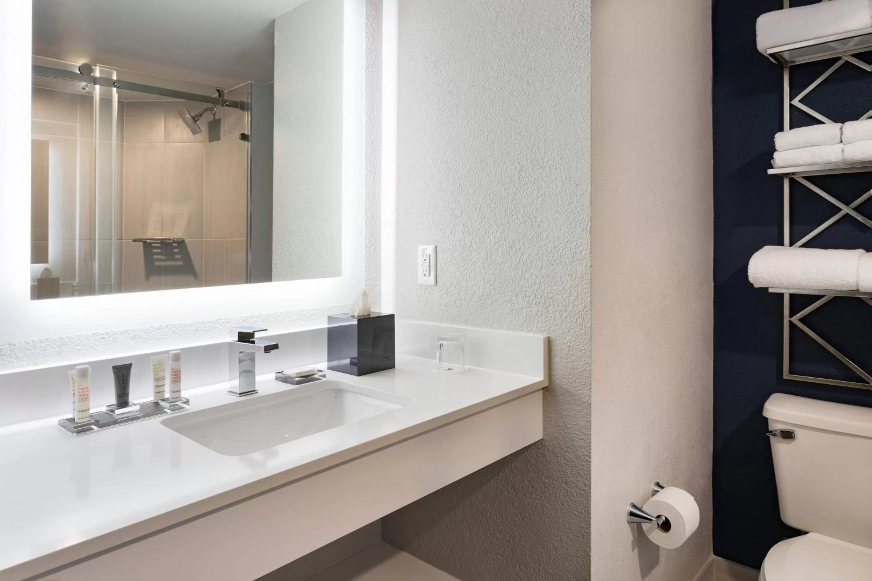 Bathroom in Marriott Hutchinson Island Beach Resort, Golf & Marina