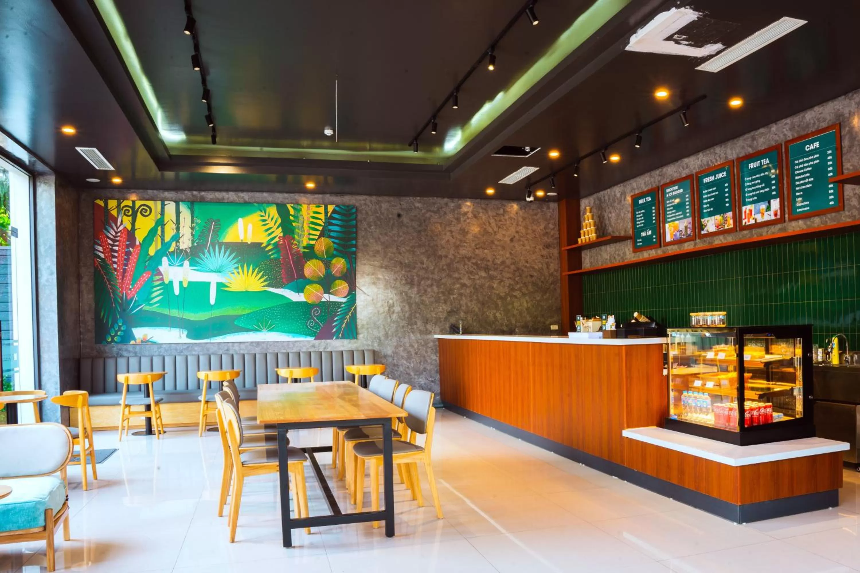 Coffee/tea facilities in MT Collection Hotel