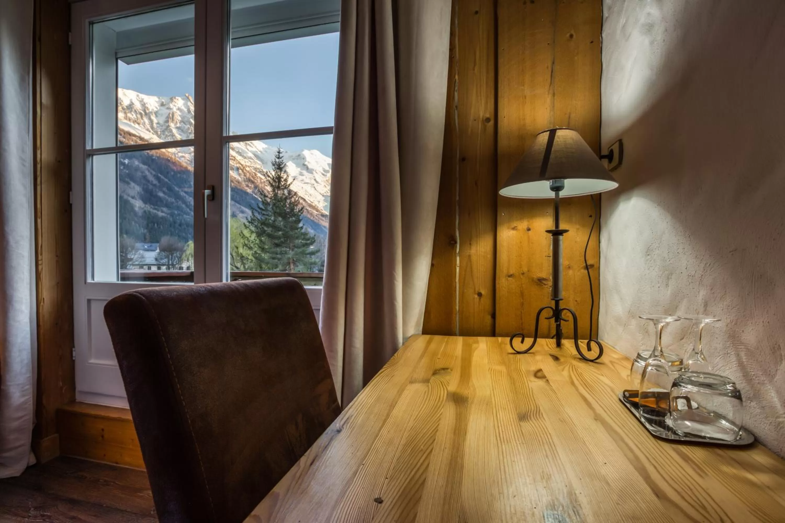 Seating area in Hôtel Le Labrador
