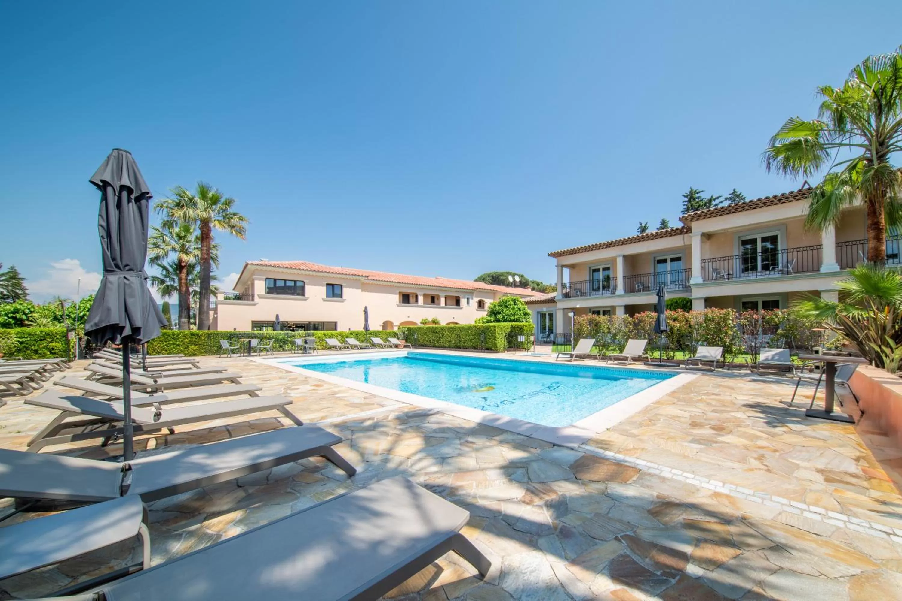 Pool view in Hotel Brin d'Azur - Saint Tropez