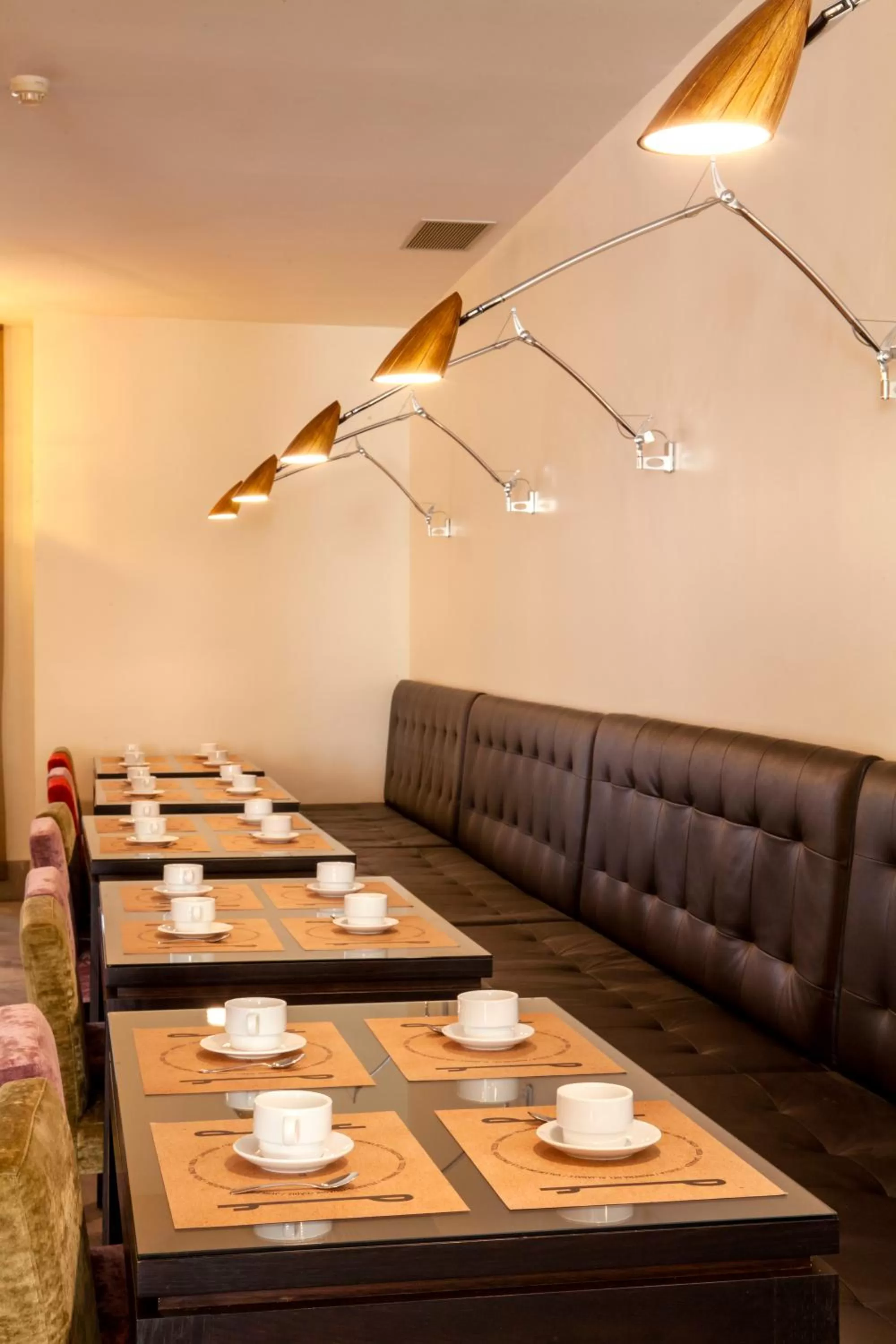 Restaurant/places to eat in YIT El Postigo