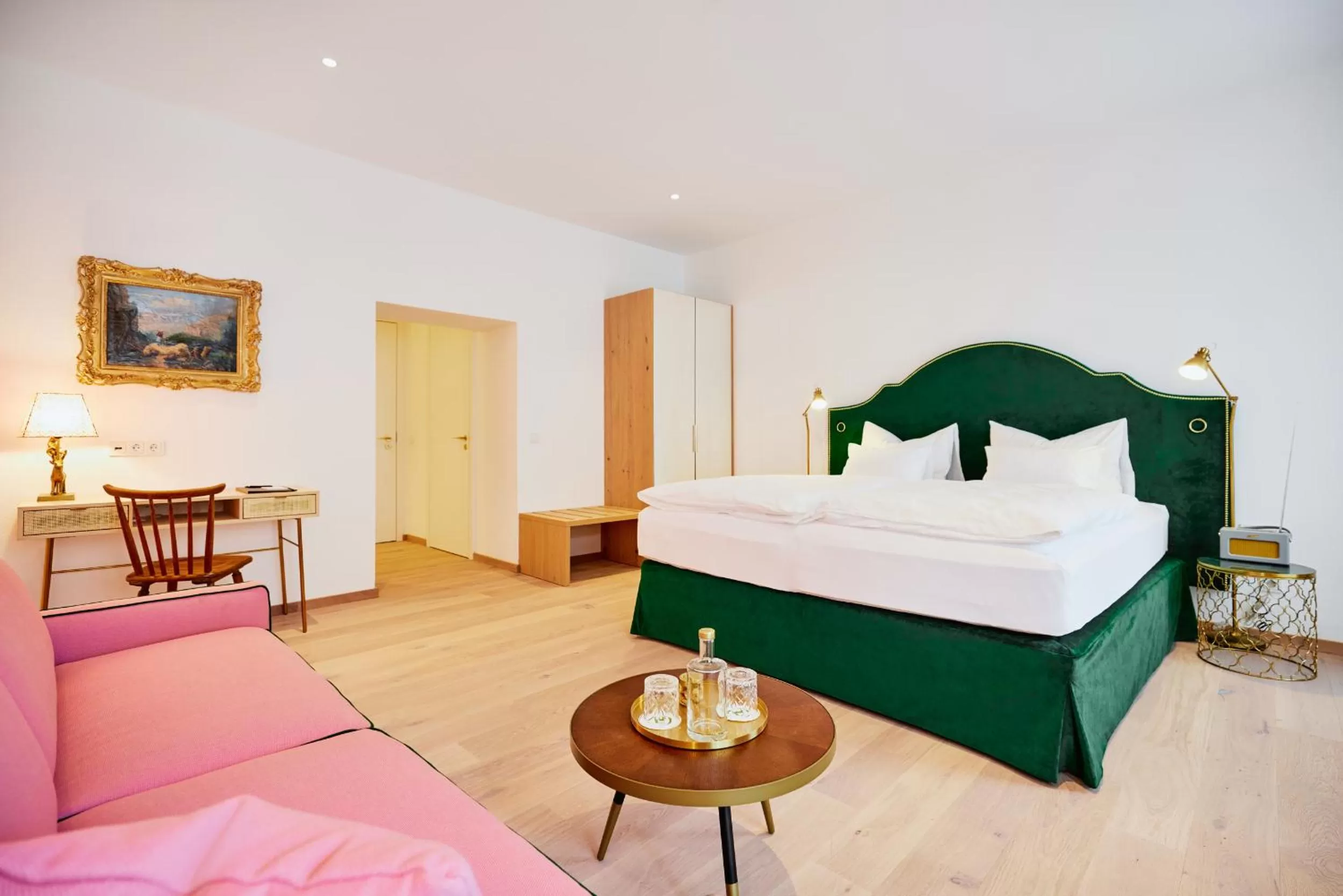 Photo of the whole room, Bed in Boutiquehotel Zum Goldenen Hirschen