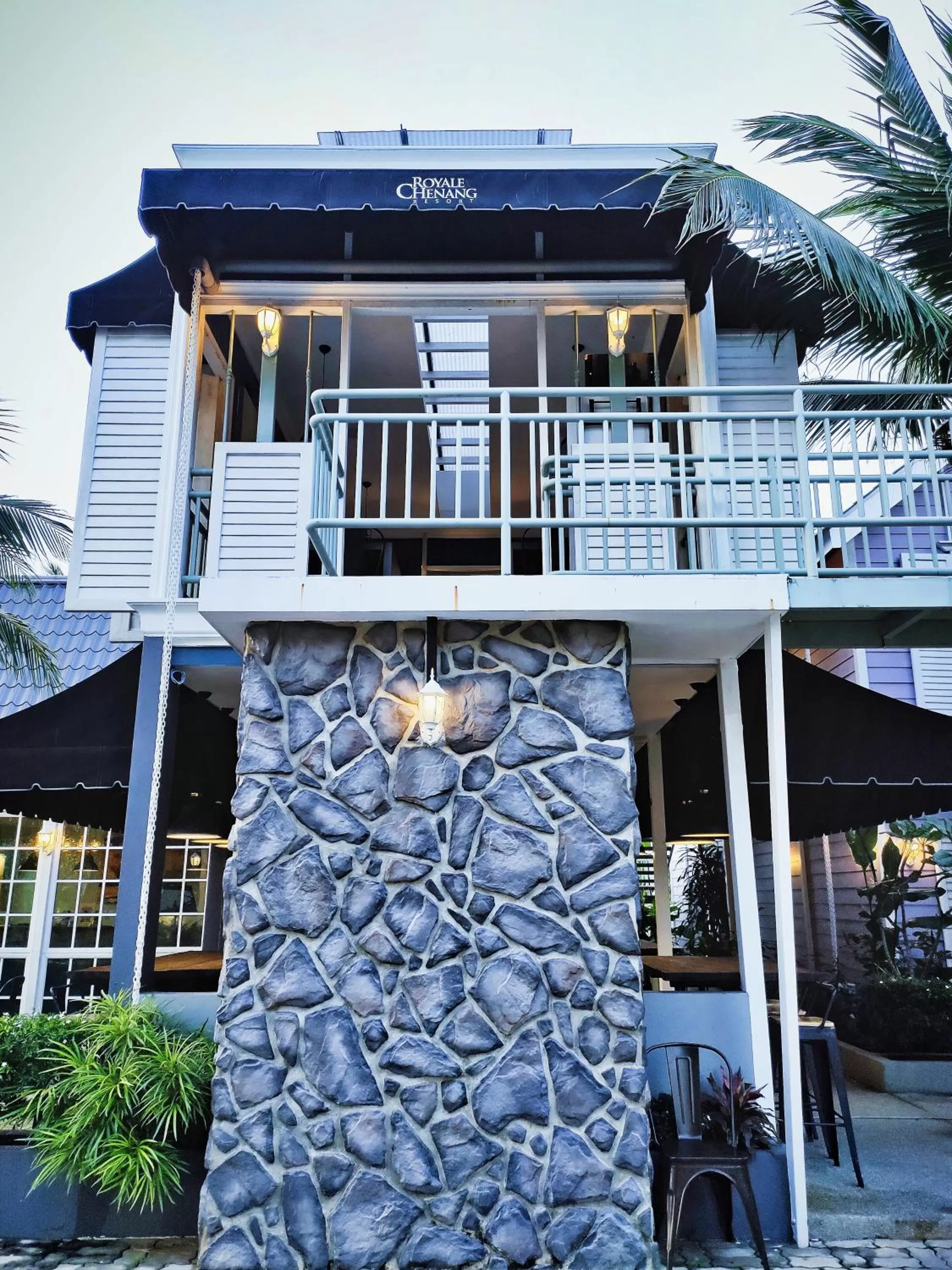 Restaurant/places to eat in Royale Chenang Resort