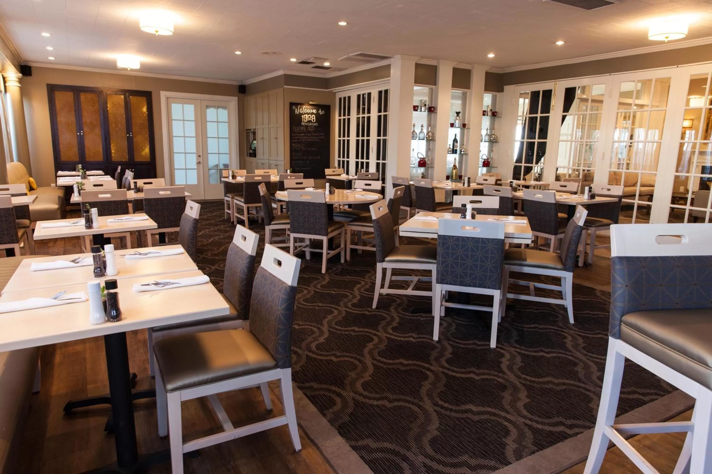 Restaurant/places to eat in Fairview Inn