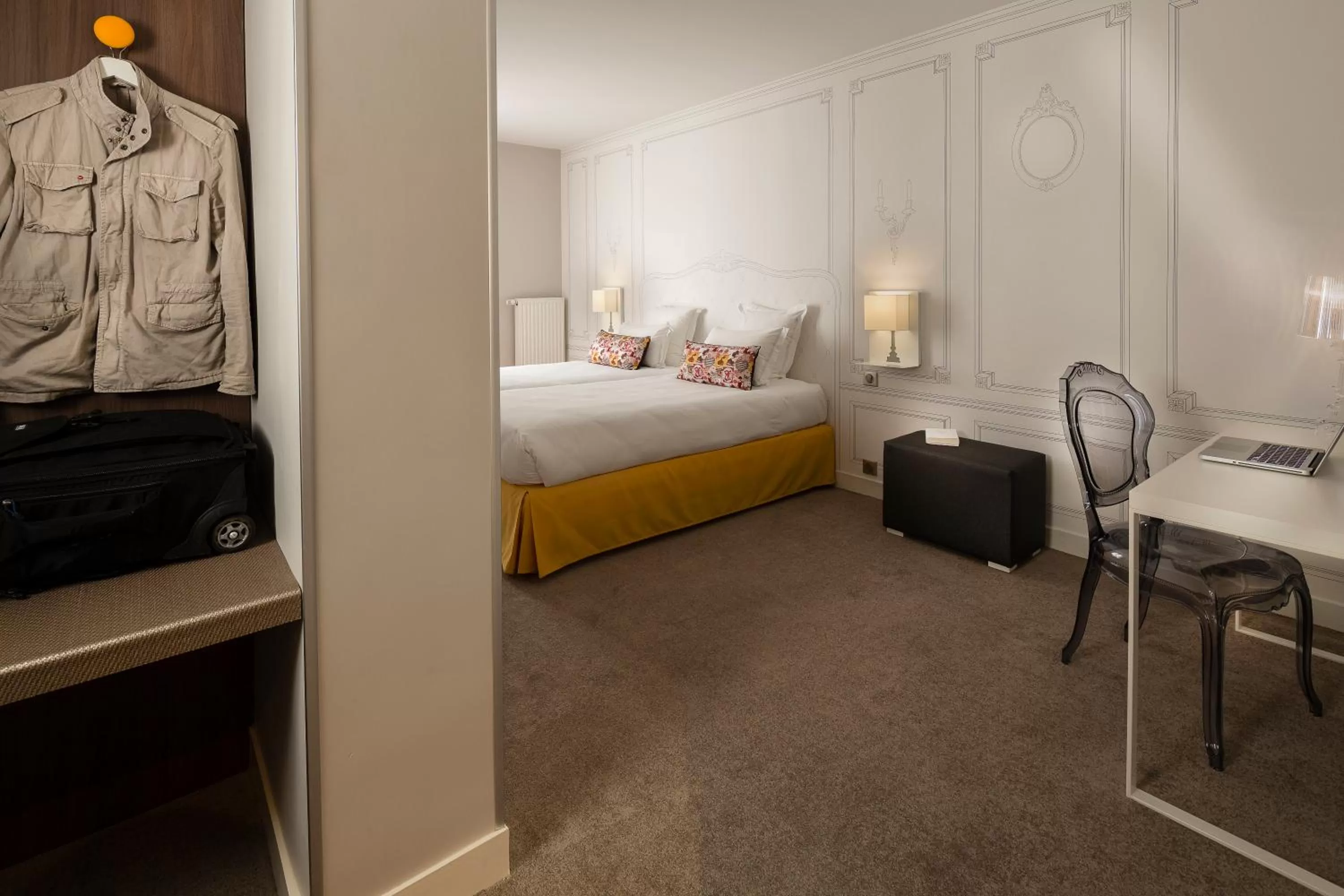 Bedroom, Bed in Hôtel Paris Vaugirard