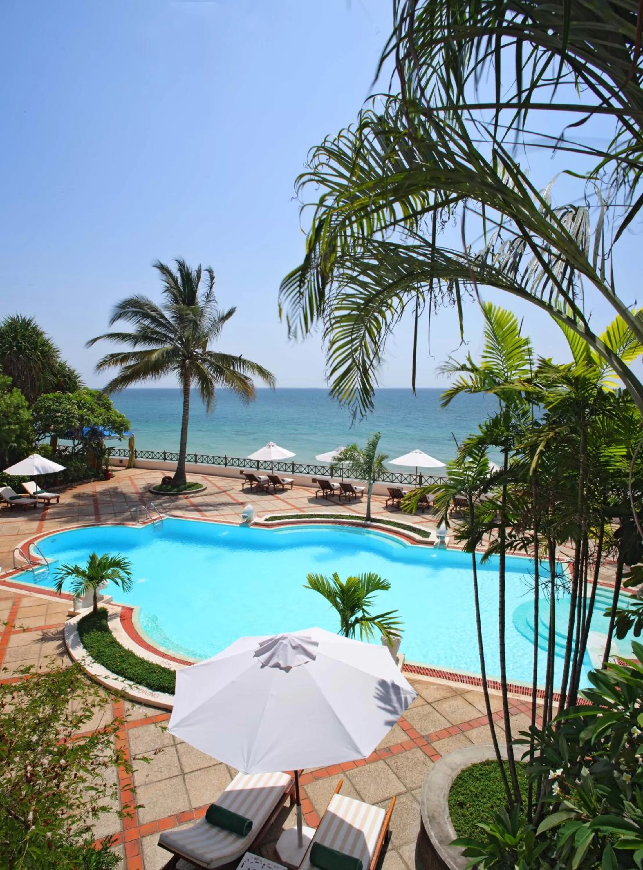 Swimming pool in Zanzibar Serena Hotel