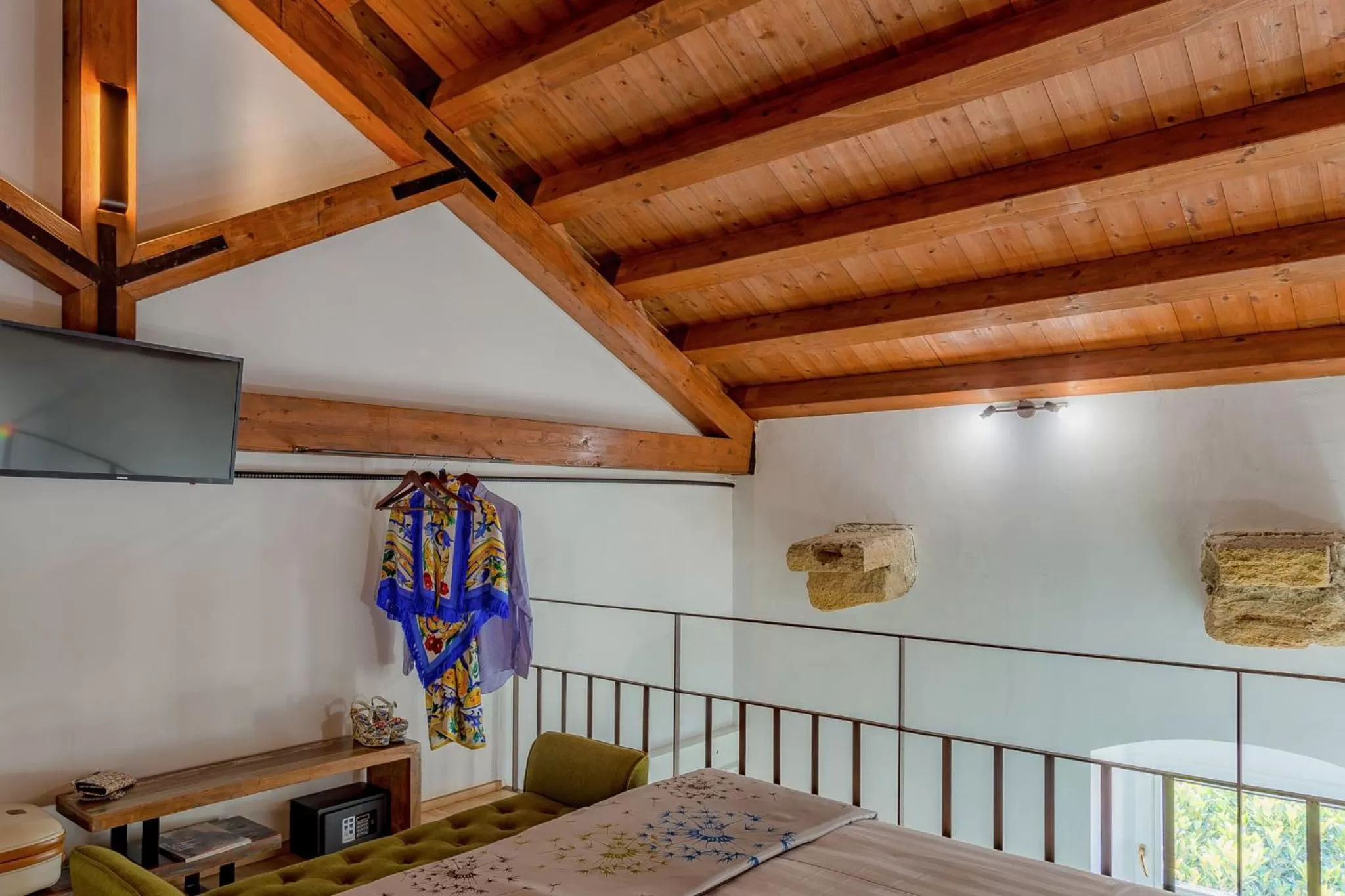 Decorative detail in Le Maestranze Deluxe Rooms