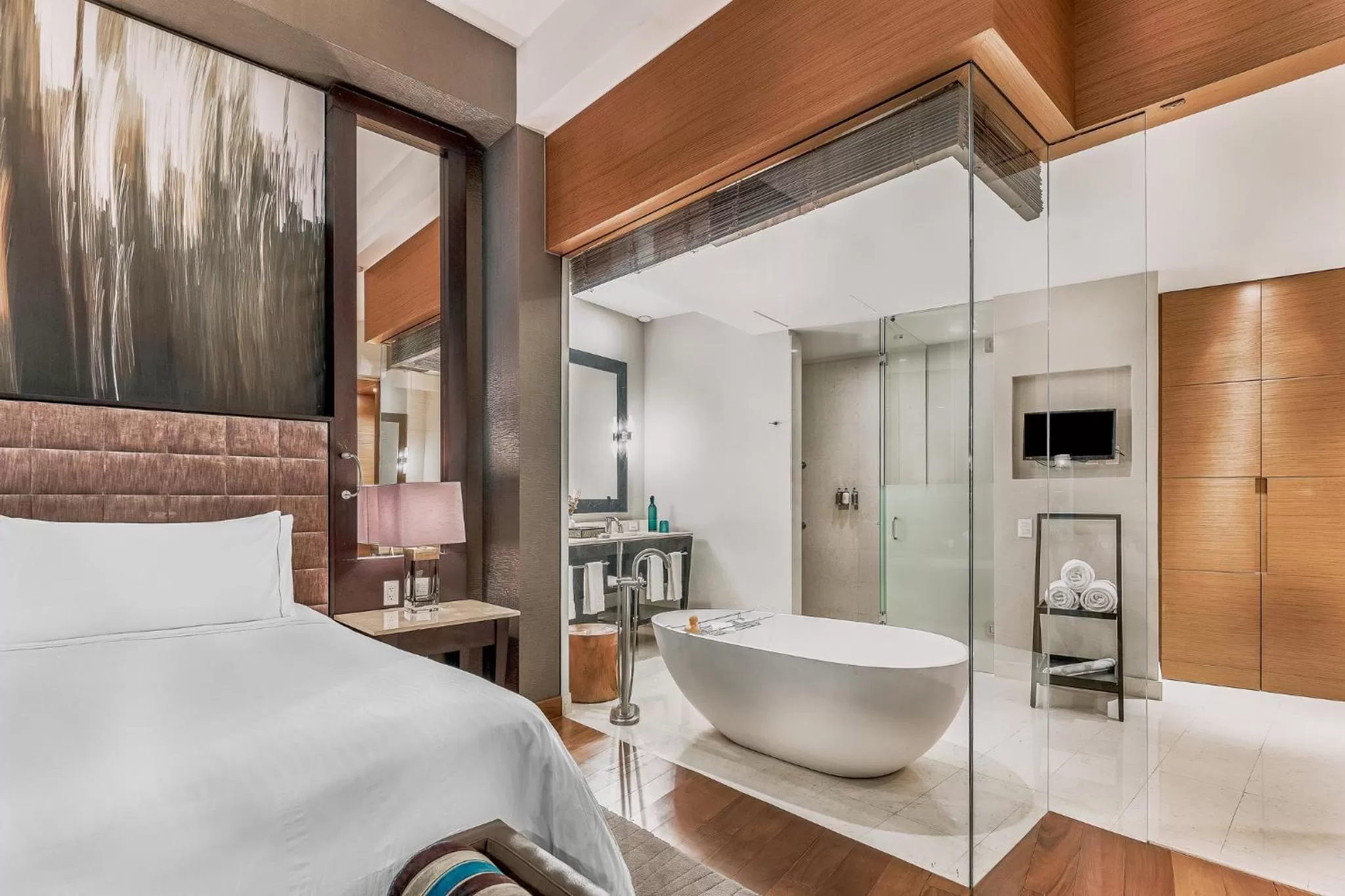 Photo of the whole room, Bed in Live Aqua Urban Resort Mexico