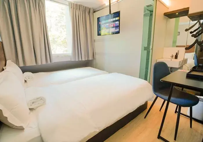 Cabin M, Twin, Window, Private Bathroom in ST Signature Bugis Beach Cabin M, Twin, Window, Private Bathroom in ST Signature Bugis Beach