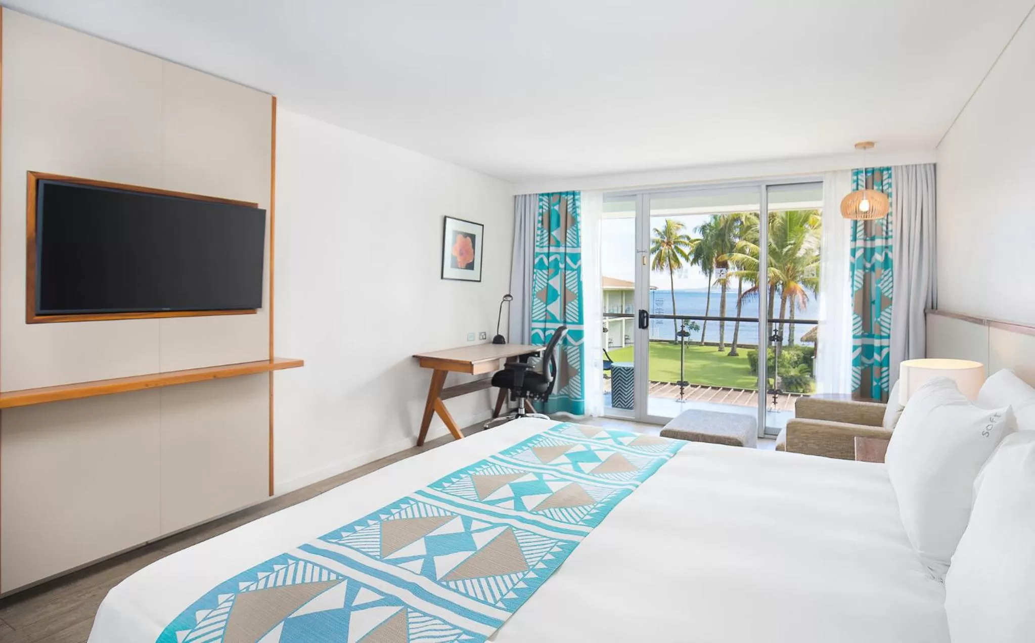 Photo of the whole room, Bed in Holiday Inn Suva by IHG