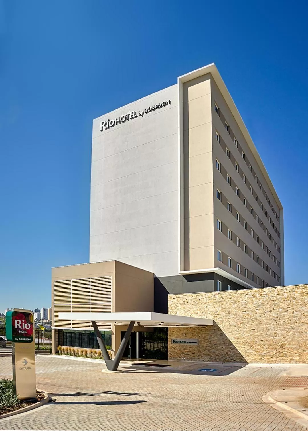 Property building in Rio Hotel by Bourbon Campinas