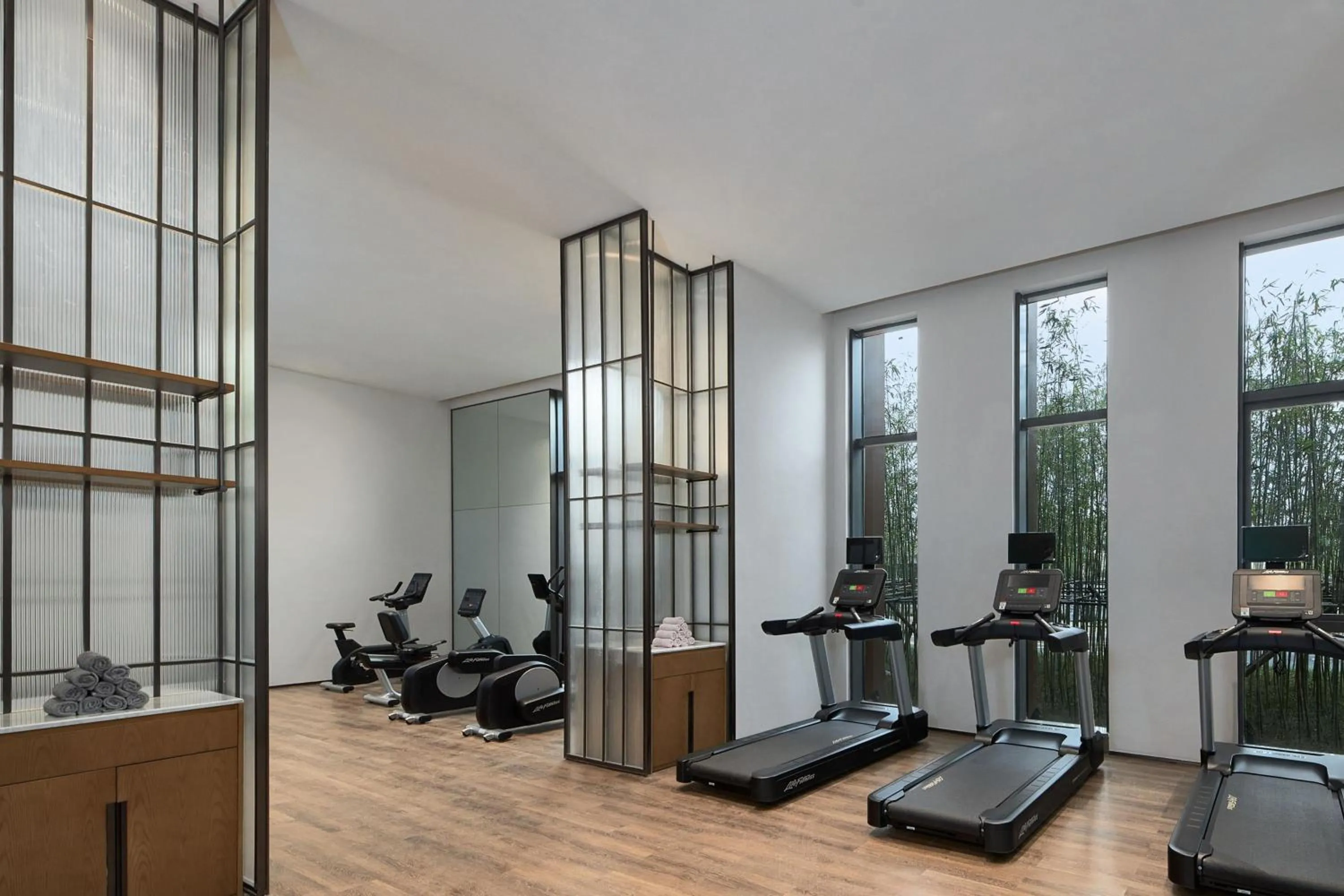 Fitness centre/facilities in Four Points by Sheraton Nanchang, Xihu