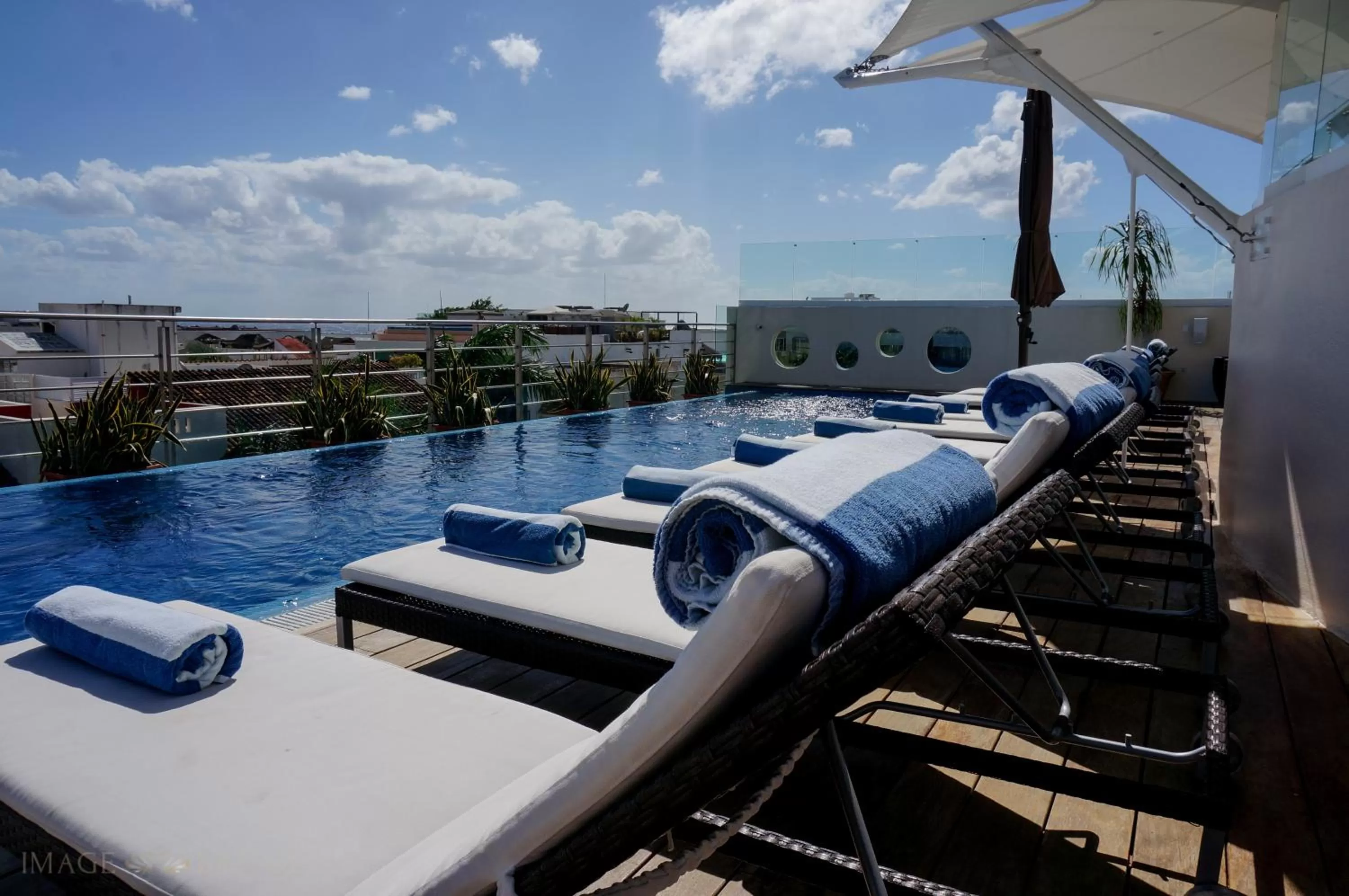 Swimming pool in Senses Quinta Avenida Adults Only Hotel By Artisan