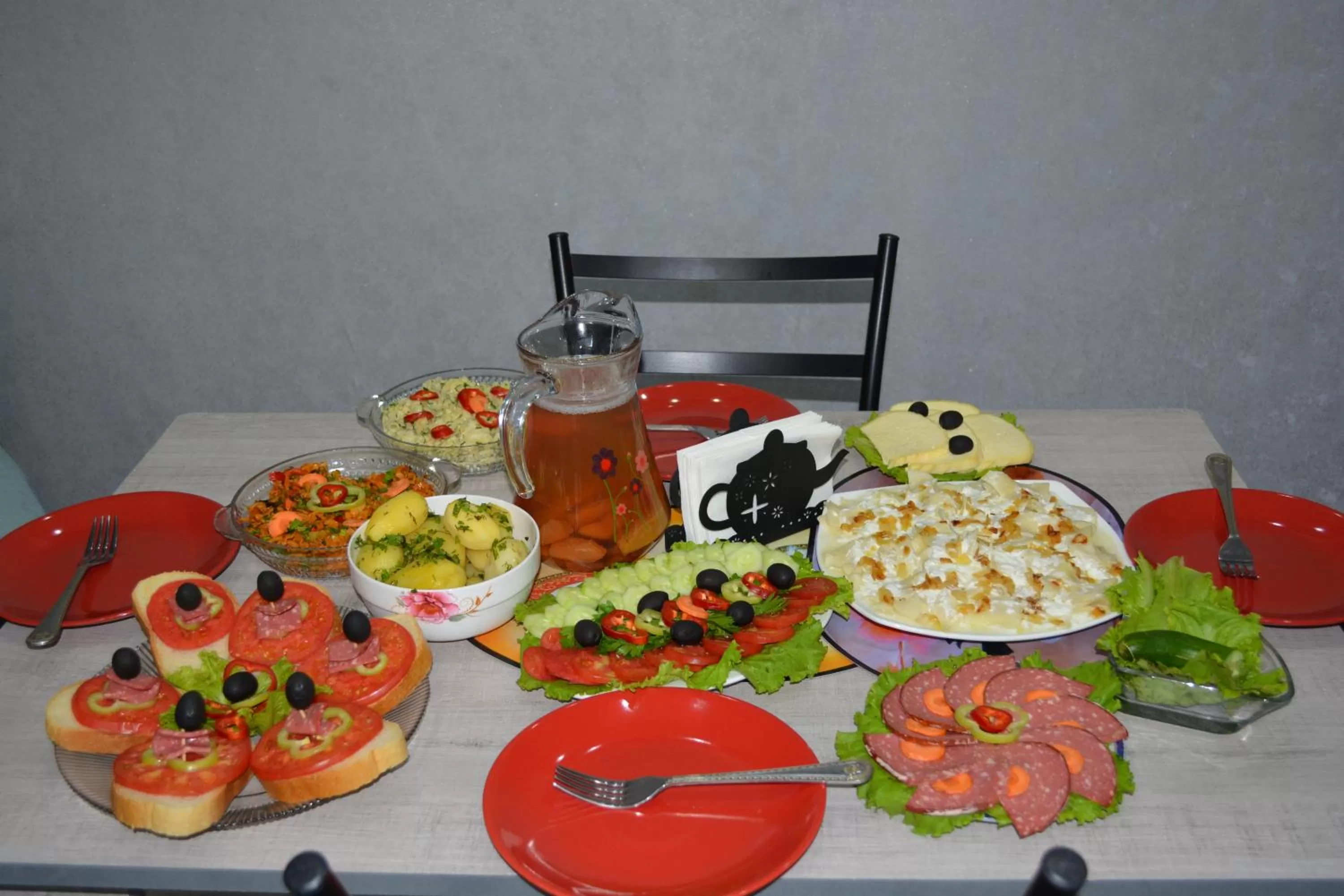 Food and drinks in Golden Way