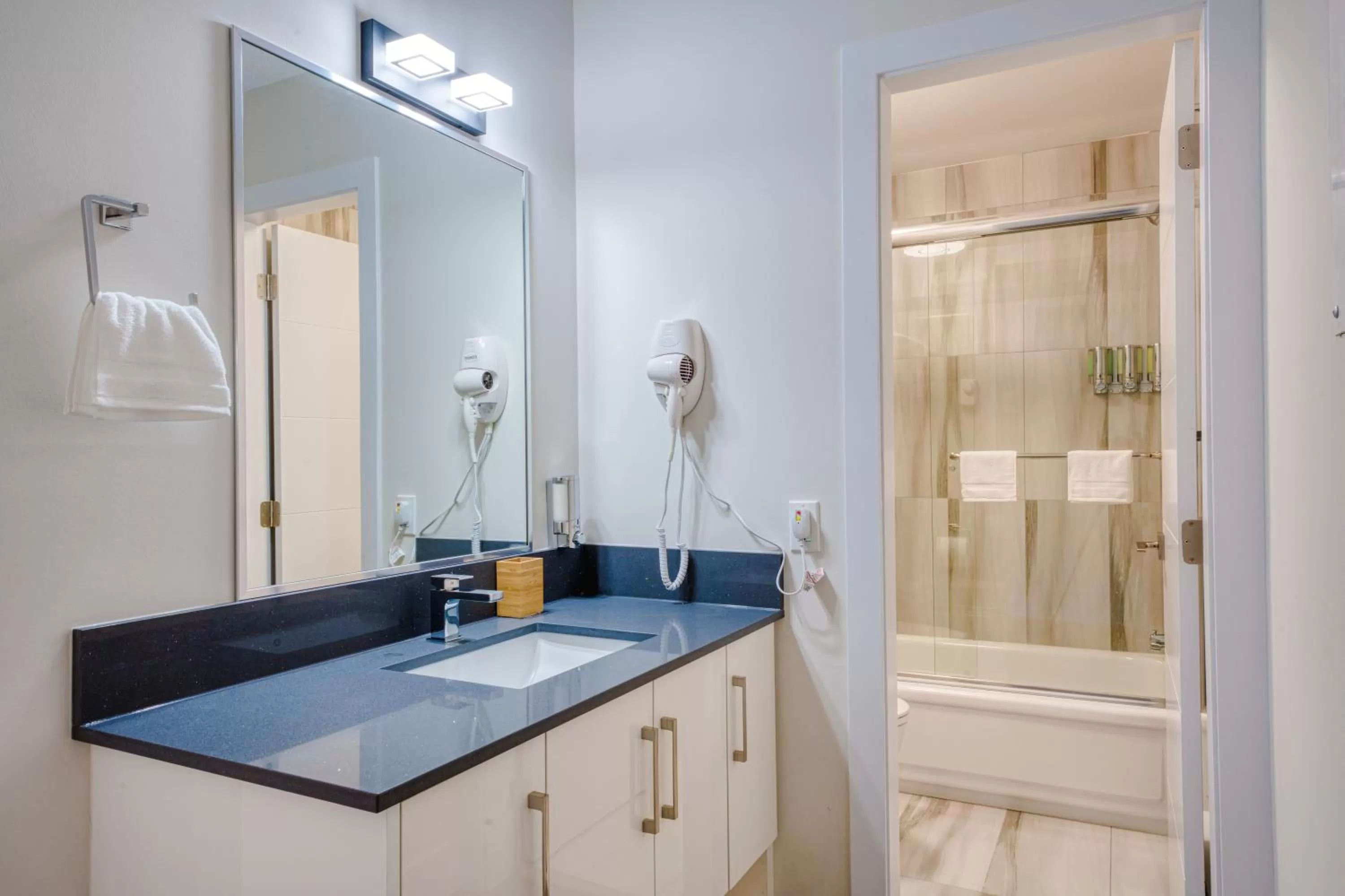 Bathroom in Harrison Grand Motel