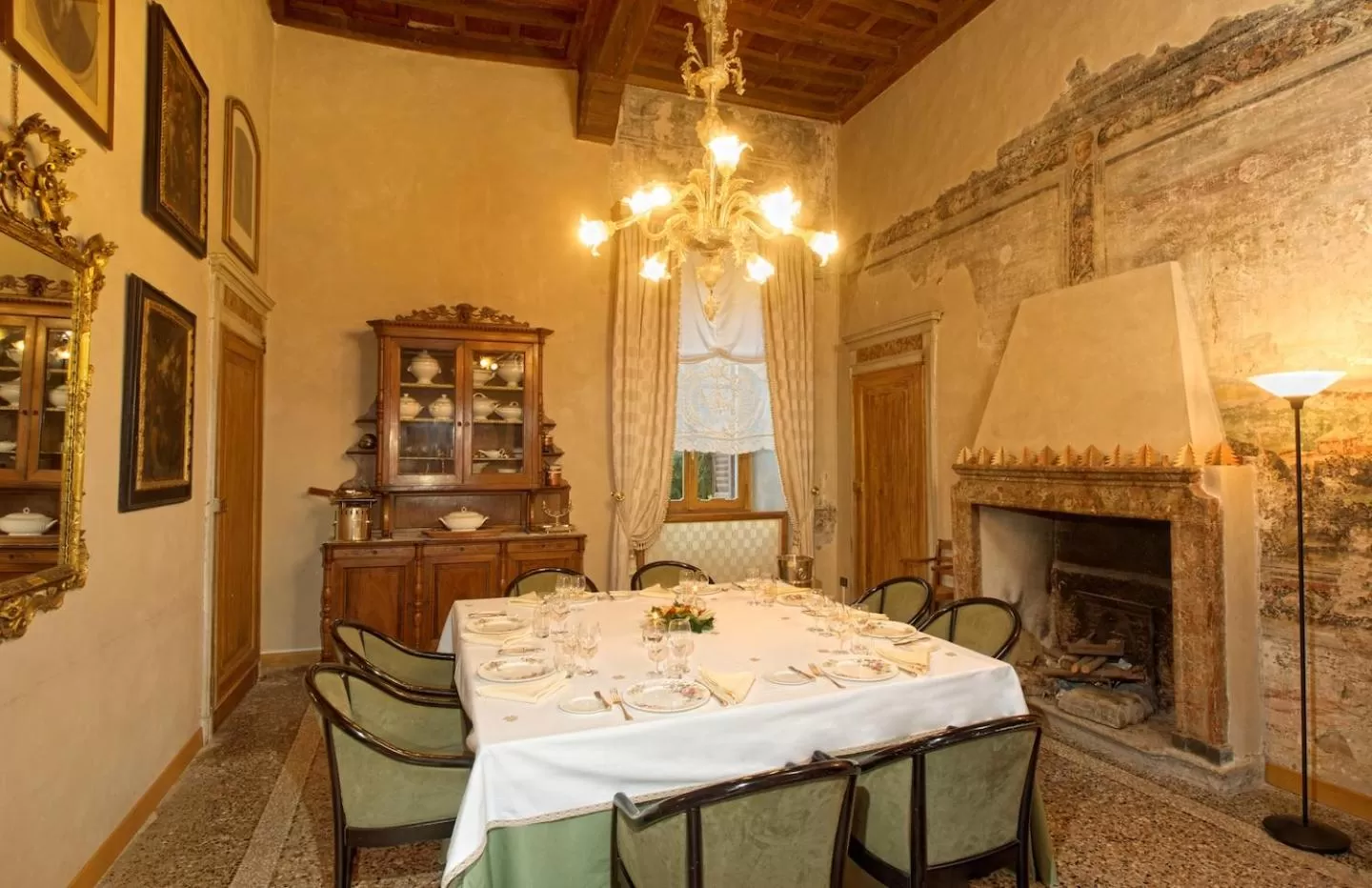 Restaurant/places to eat in Hotel Locanda Dei Mai Intees