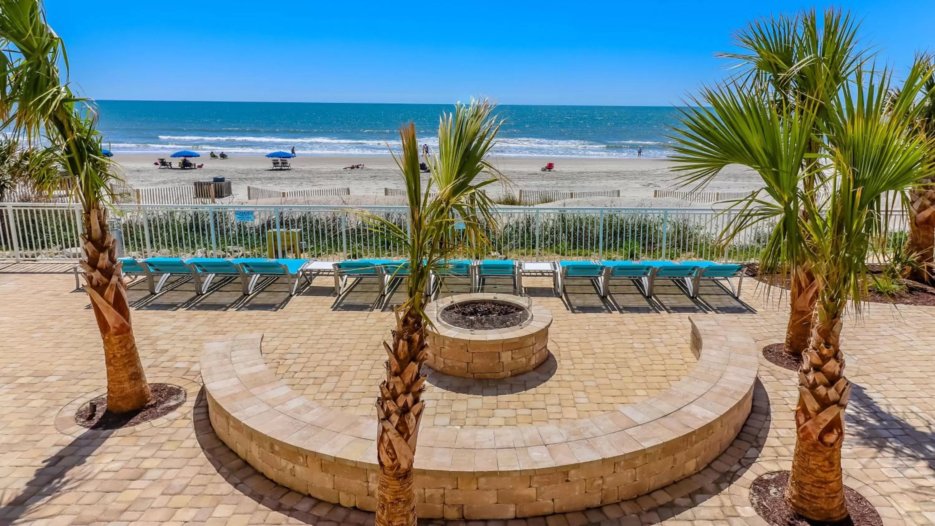 Balcony/Terrace in Holiday Inn Resort Oceanfront at Surfside Beach by IHG