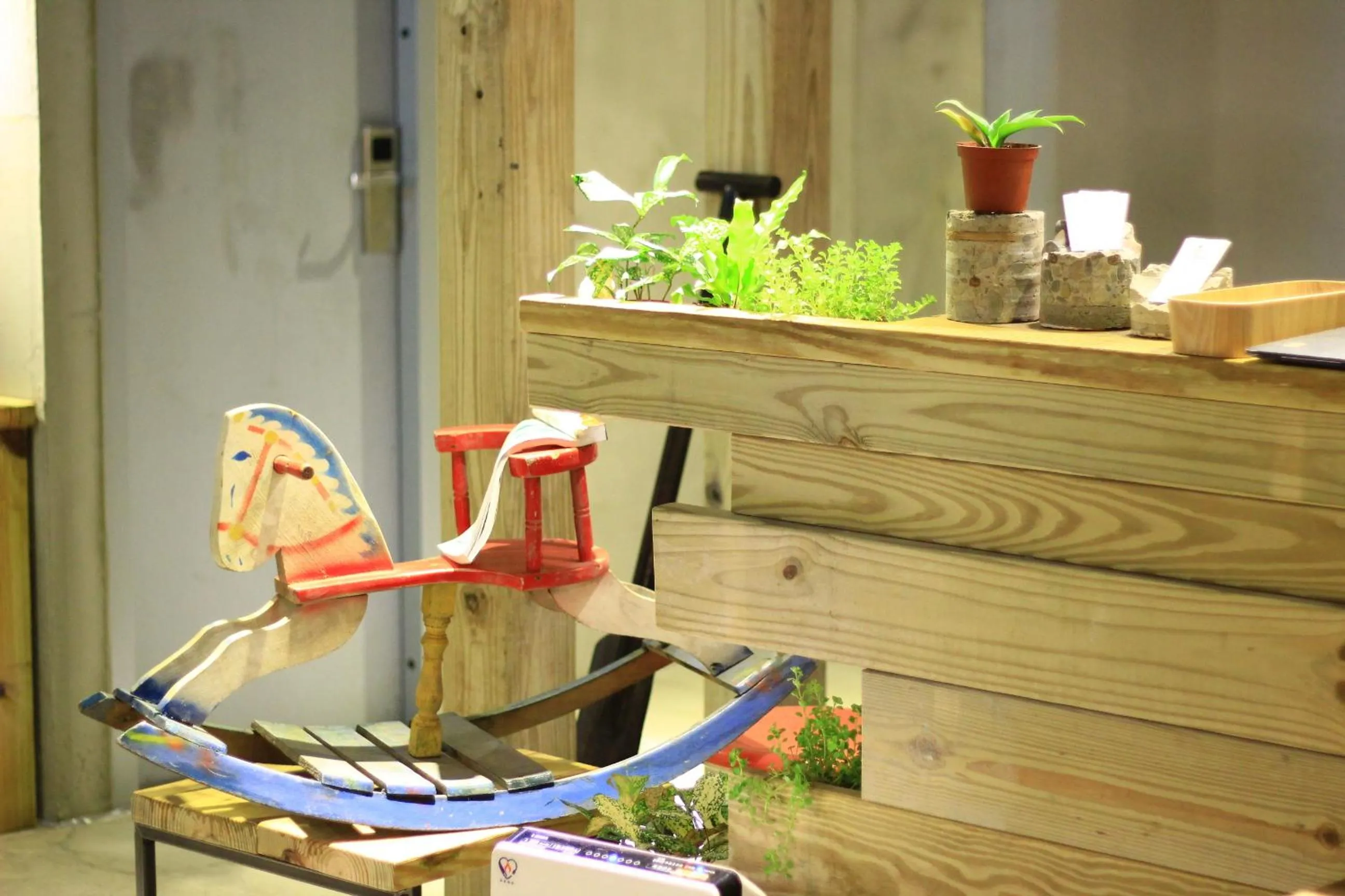 Decorative detail in 禾裕 北車 Hey!U