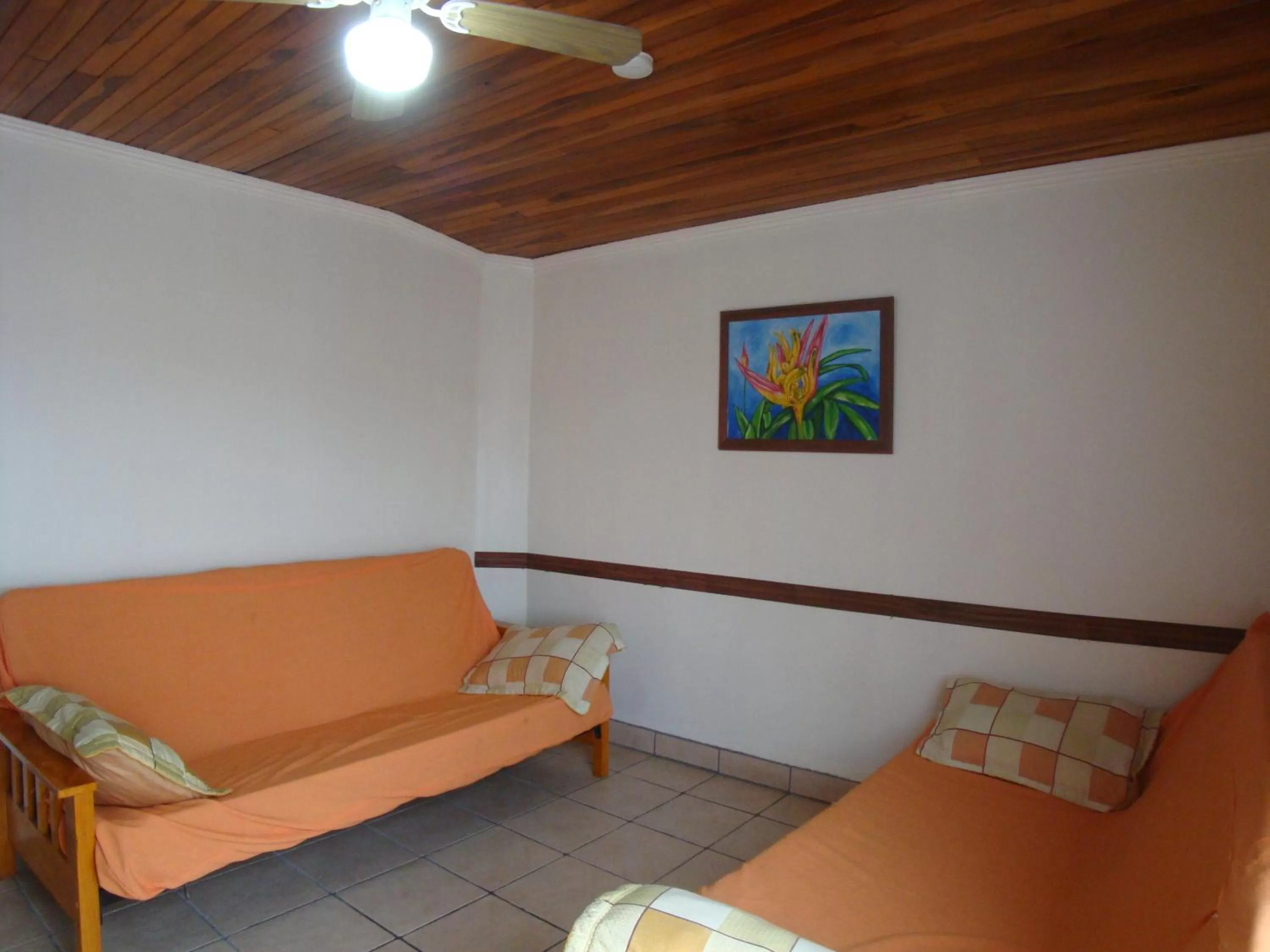 Hotel La Guaria Inn & Suites