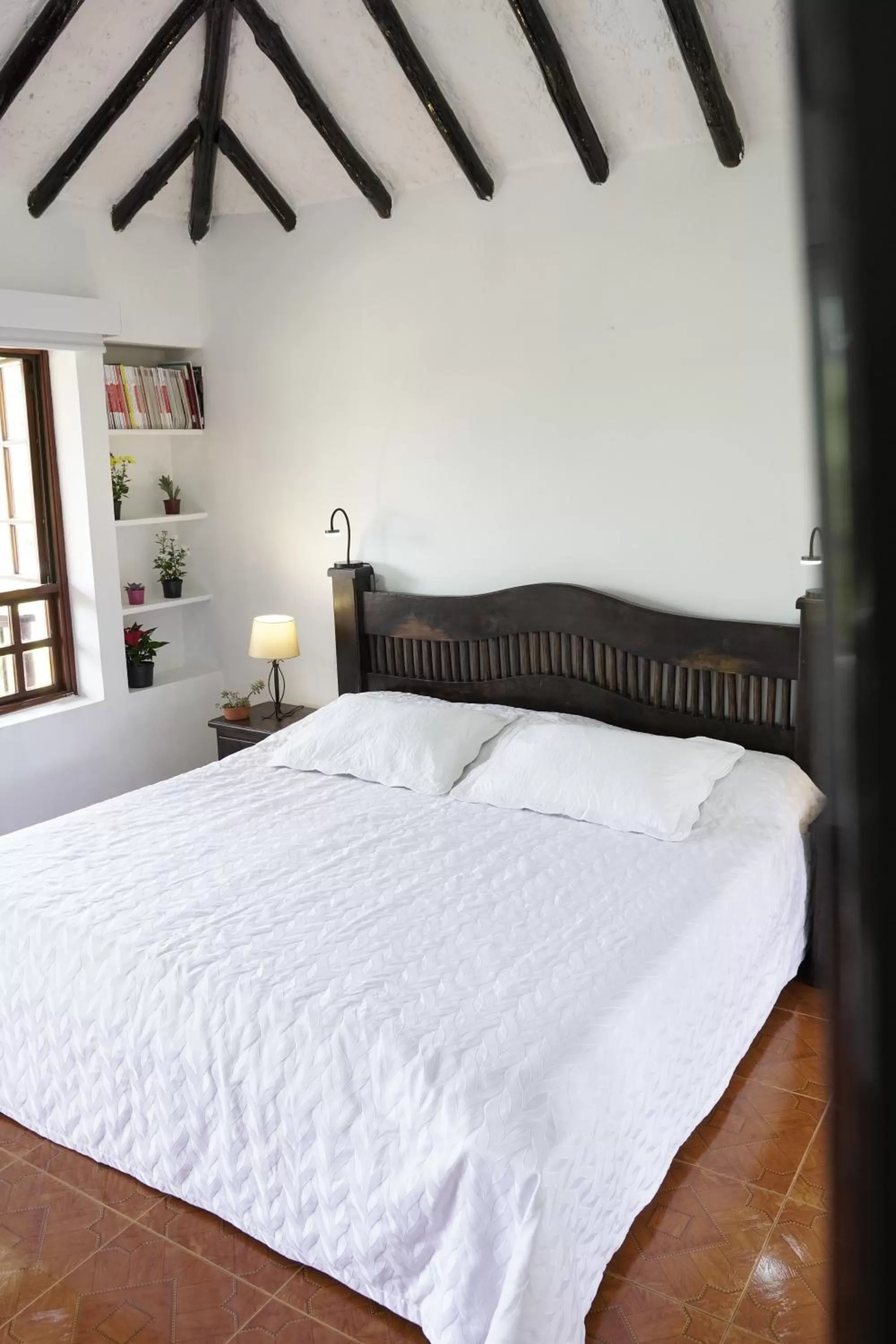 Photo of the whole room, Bed in Hotel Chalet El Castillo by Majuva