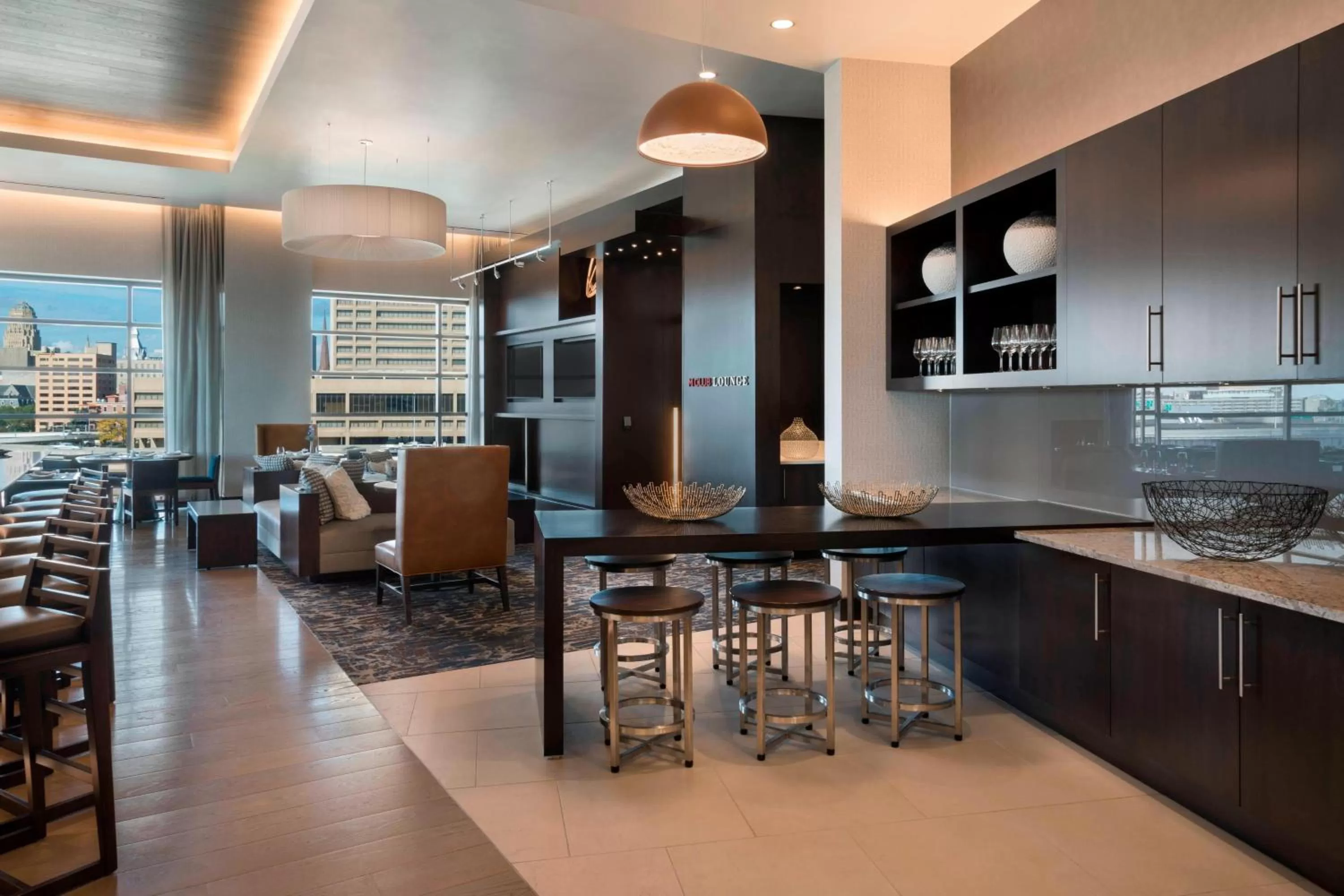 Restaurant/places to eat in Buffalo Marriott at LECOM HARBORCENTER