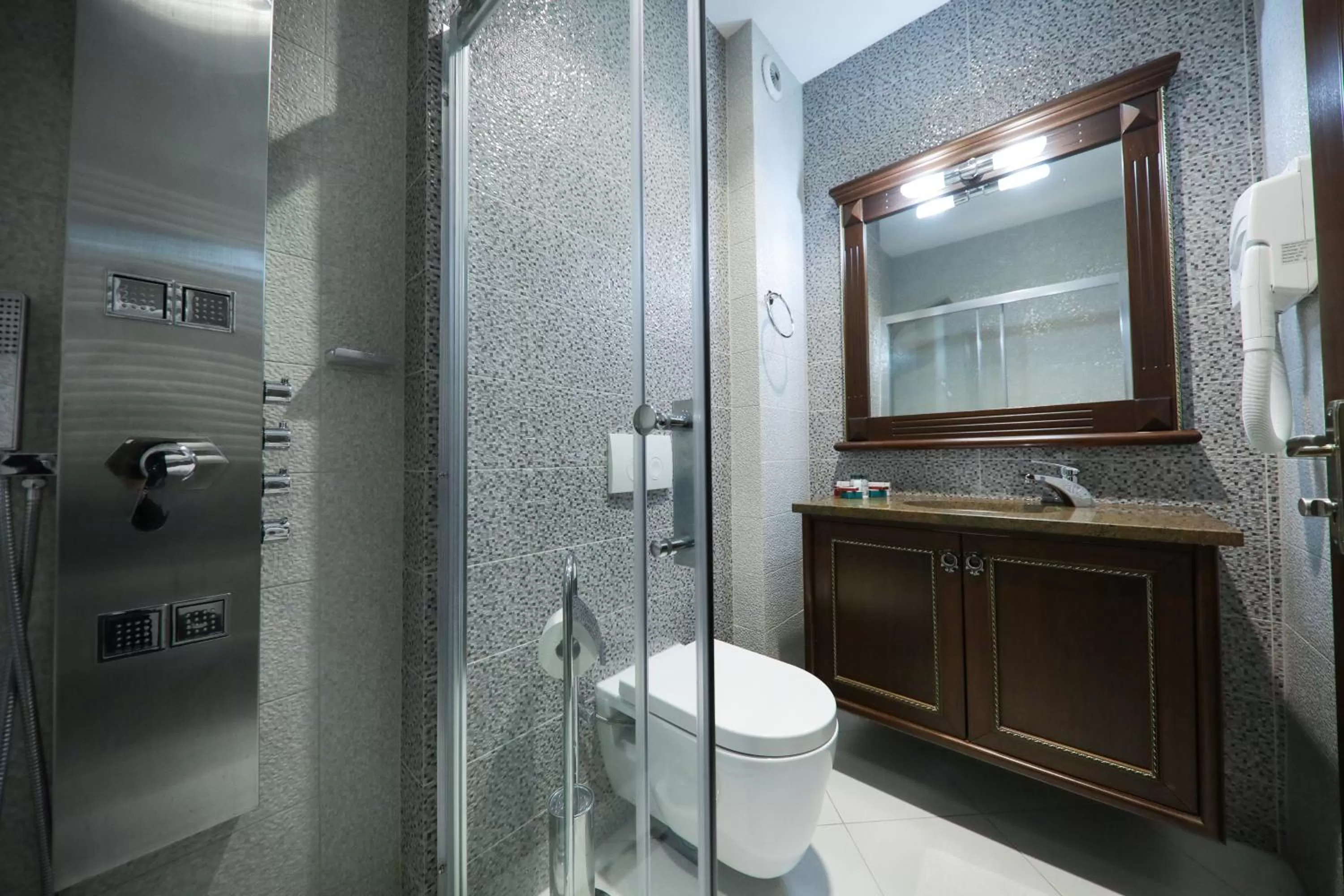 Bathroom in Hotel Kacinari