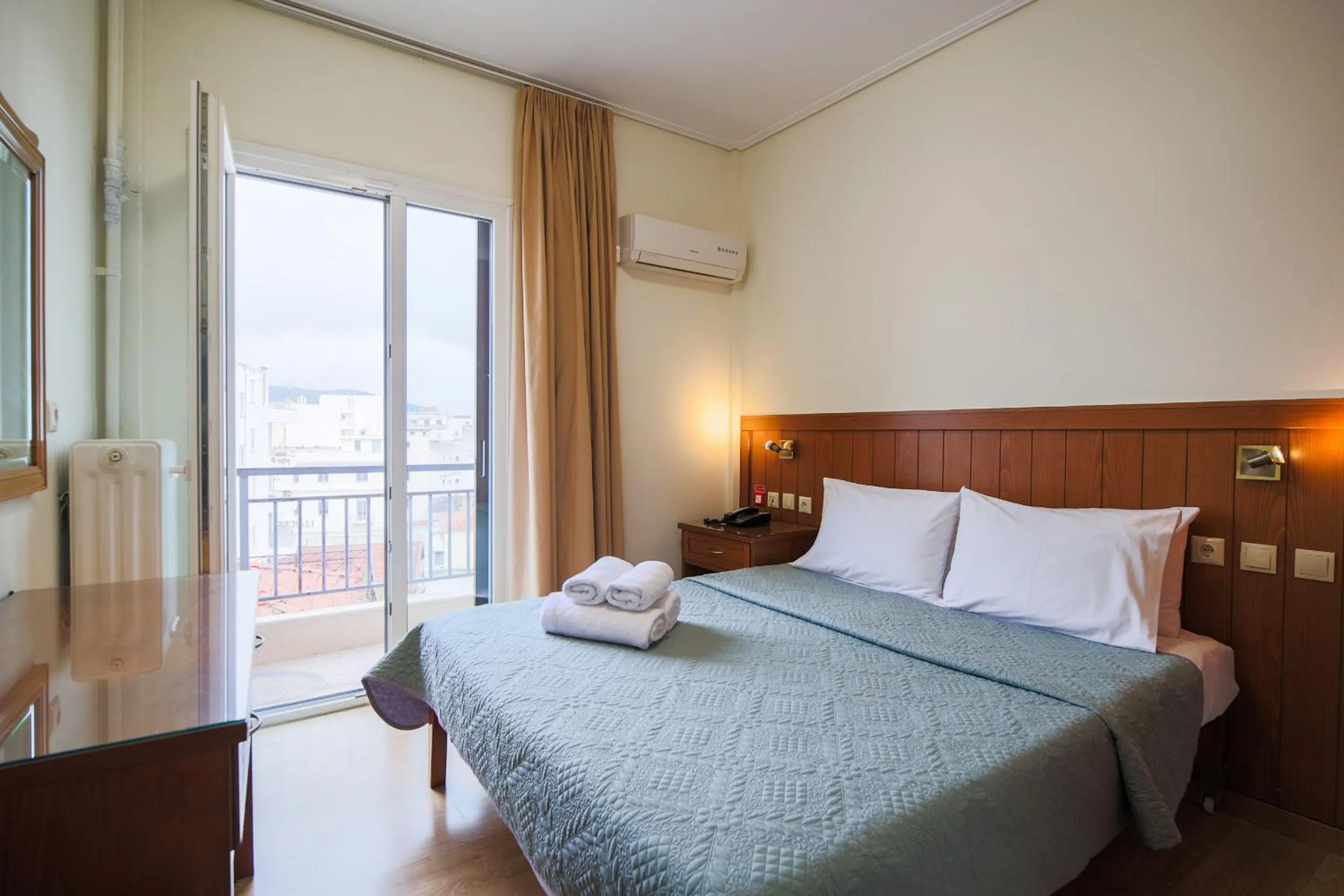 Bedroom, Bed in Hotel Philippos